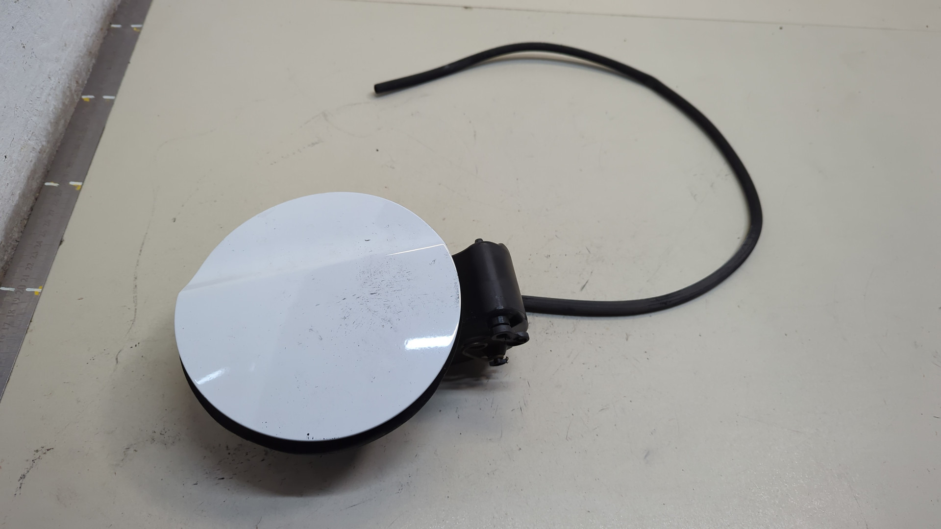 Лючок бензобака