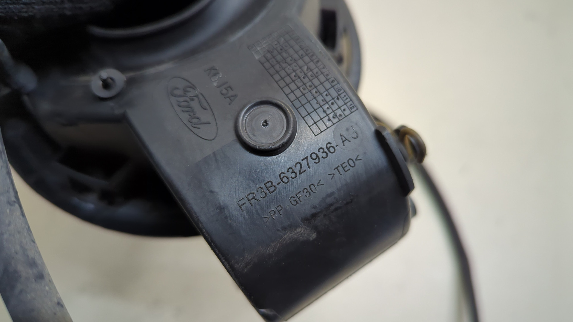 Лючок бензобака