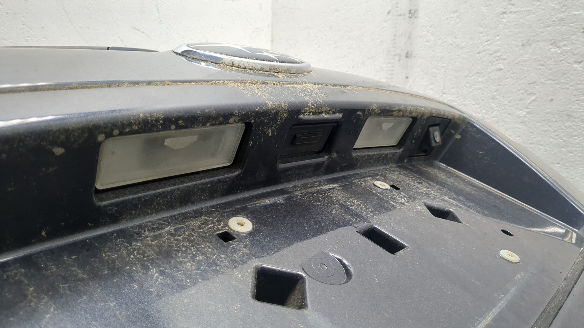 Дверь багажника