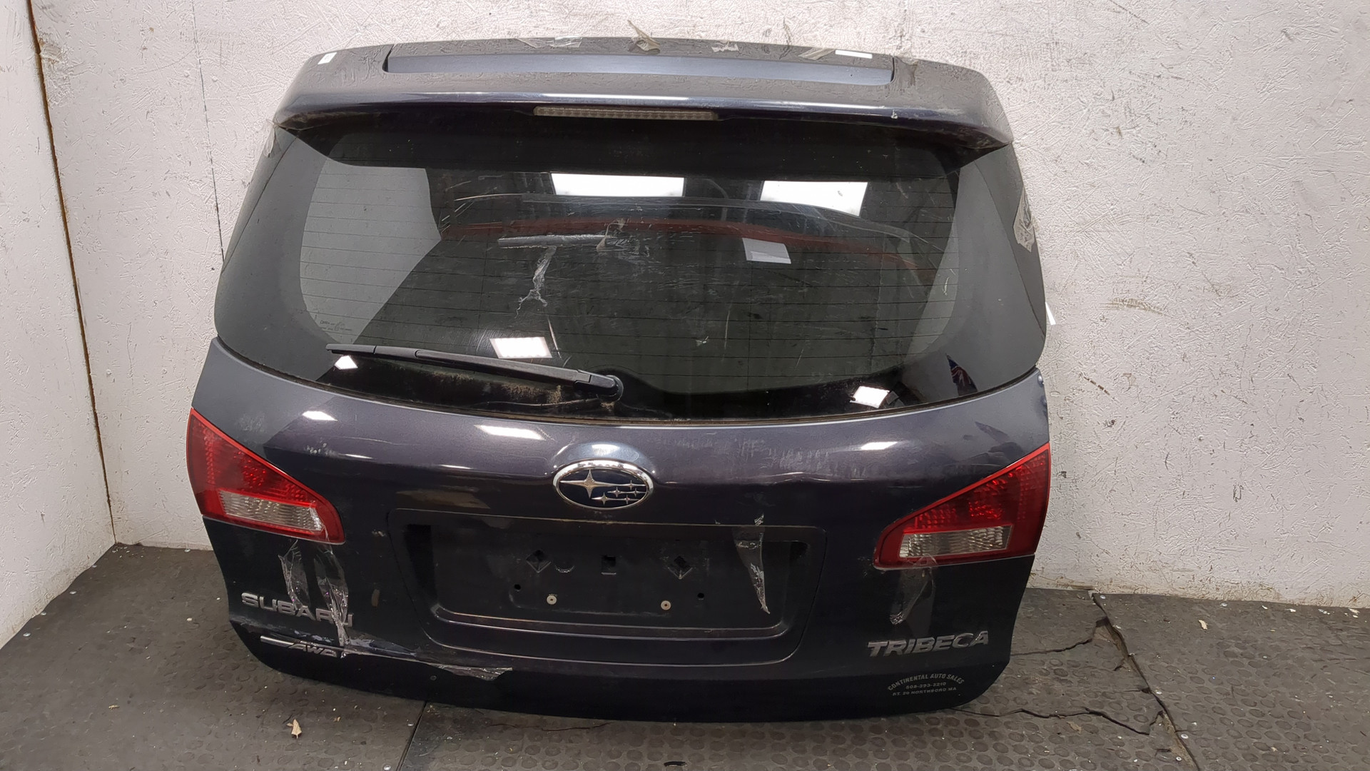 Дверь багажника