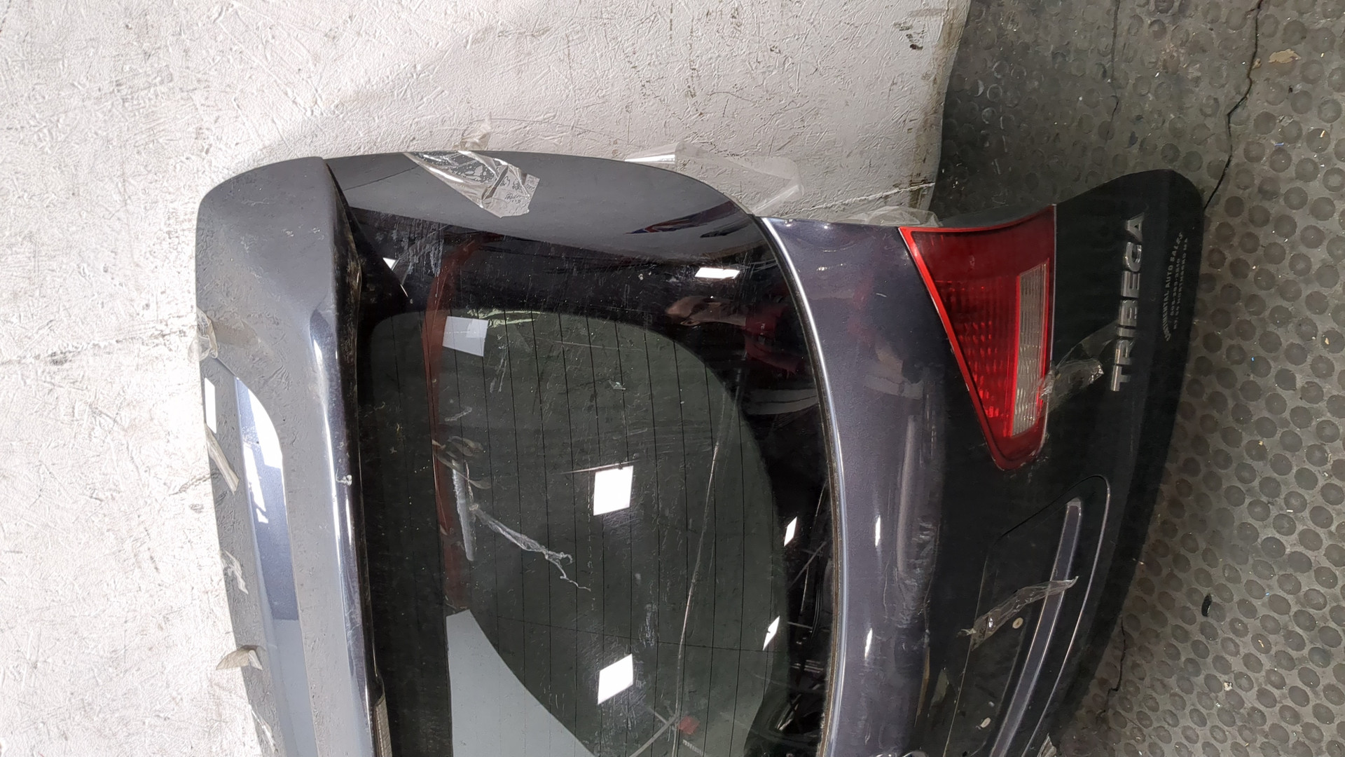 Дверь багажника