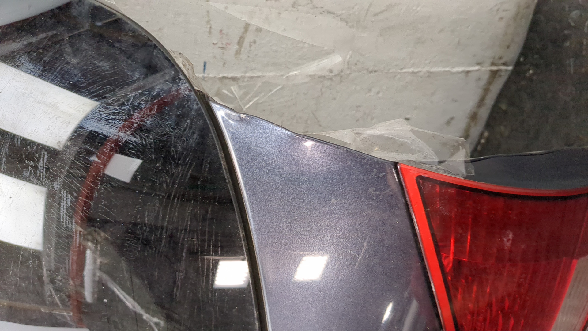 Дверь багажника