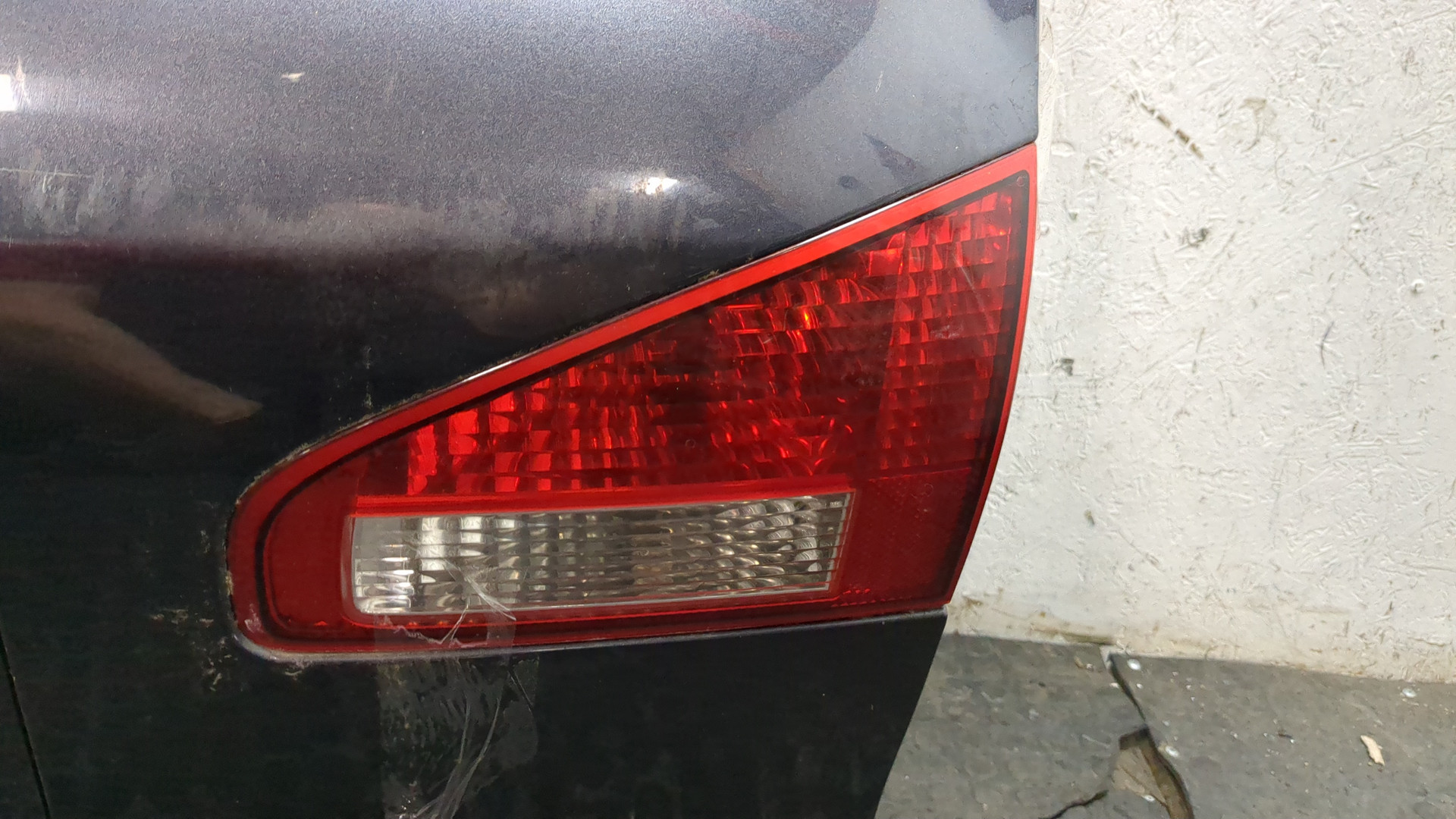 Дверь багажника