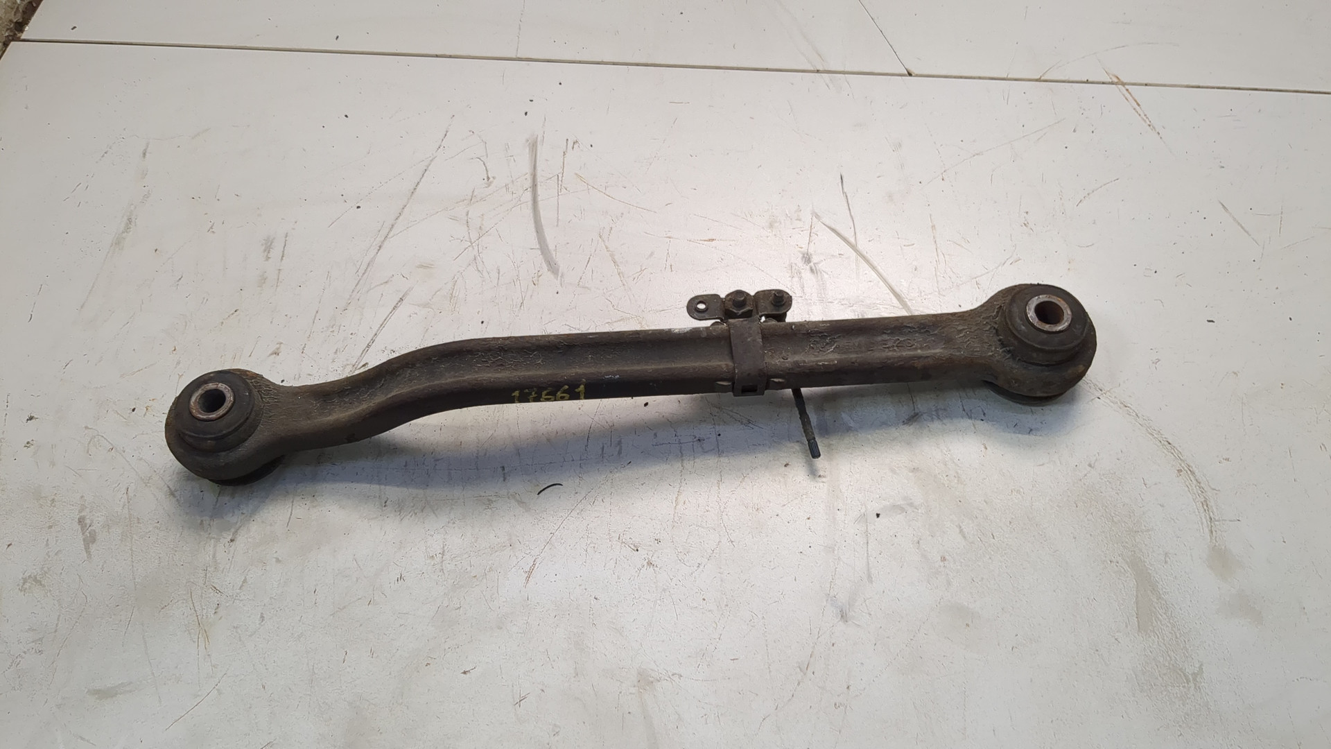 Рычаг задний