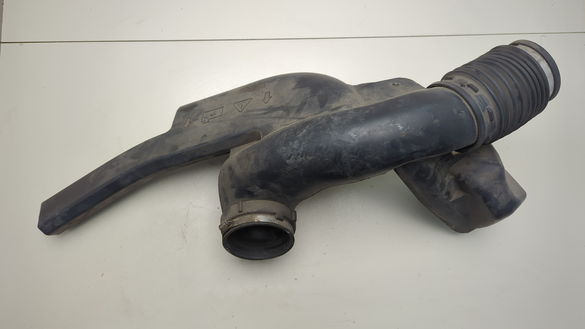 Резонатор воздушного фильтра