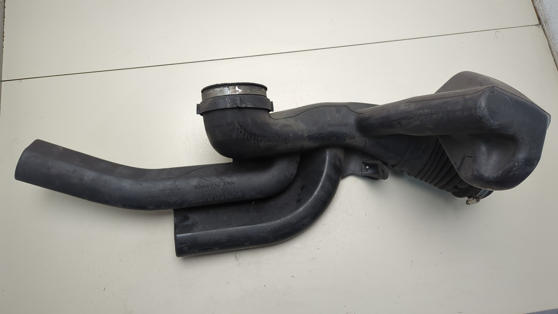 Резонатор воздушного фильтра