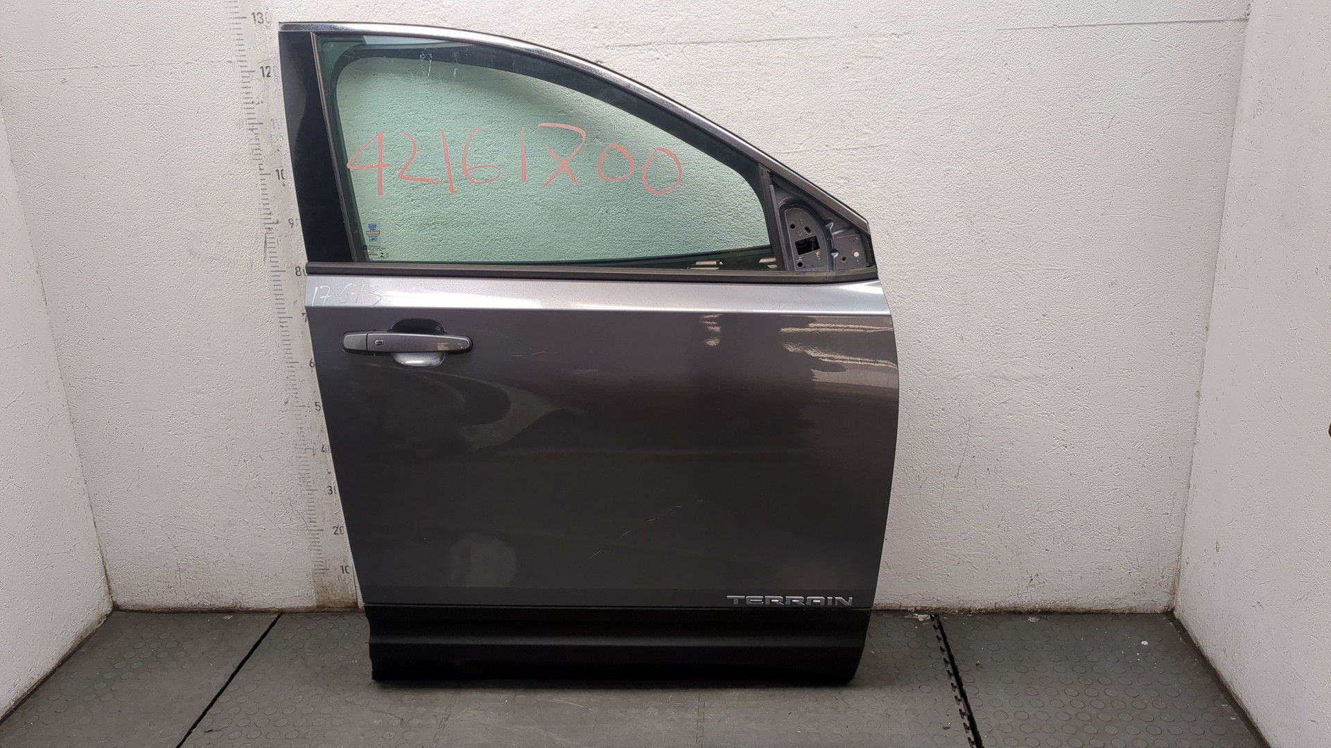 Дверь передняя правая