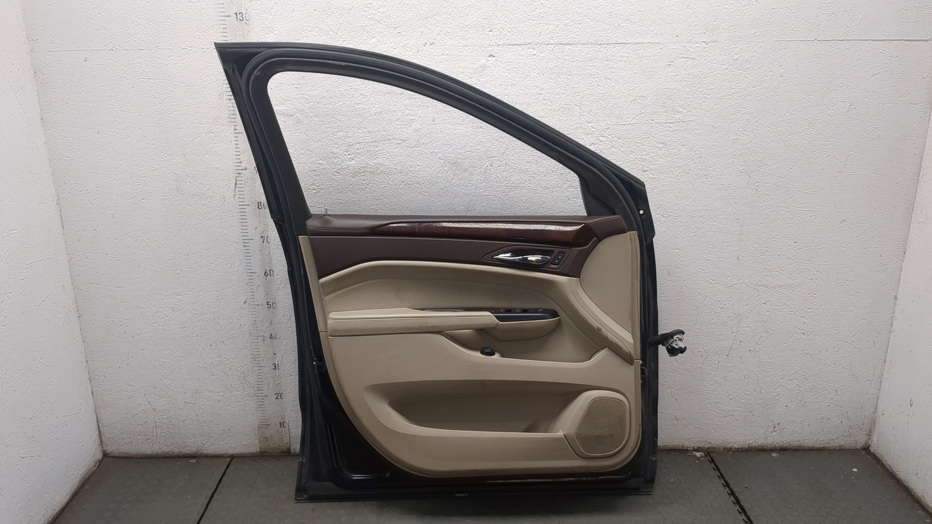 Дверь передняя левая