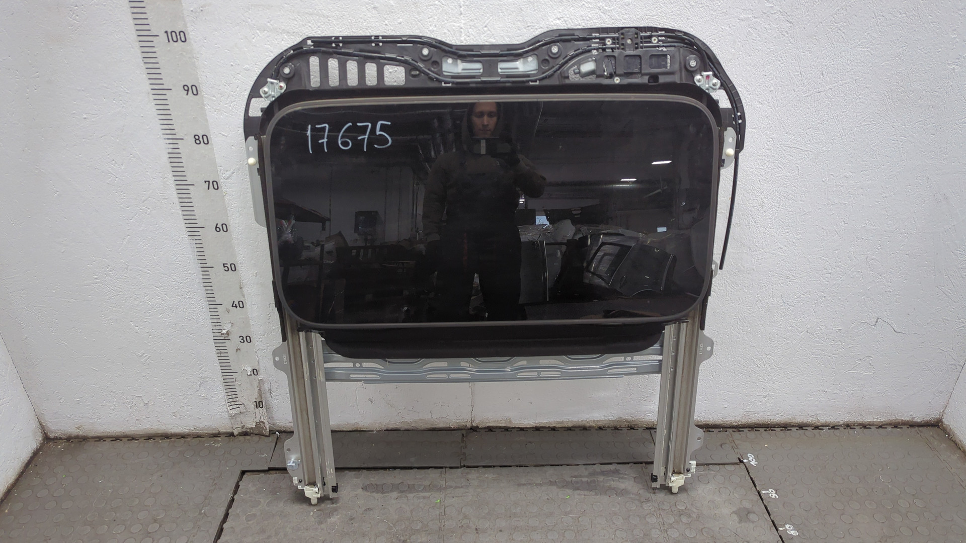 Люк в сборе электрический