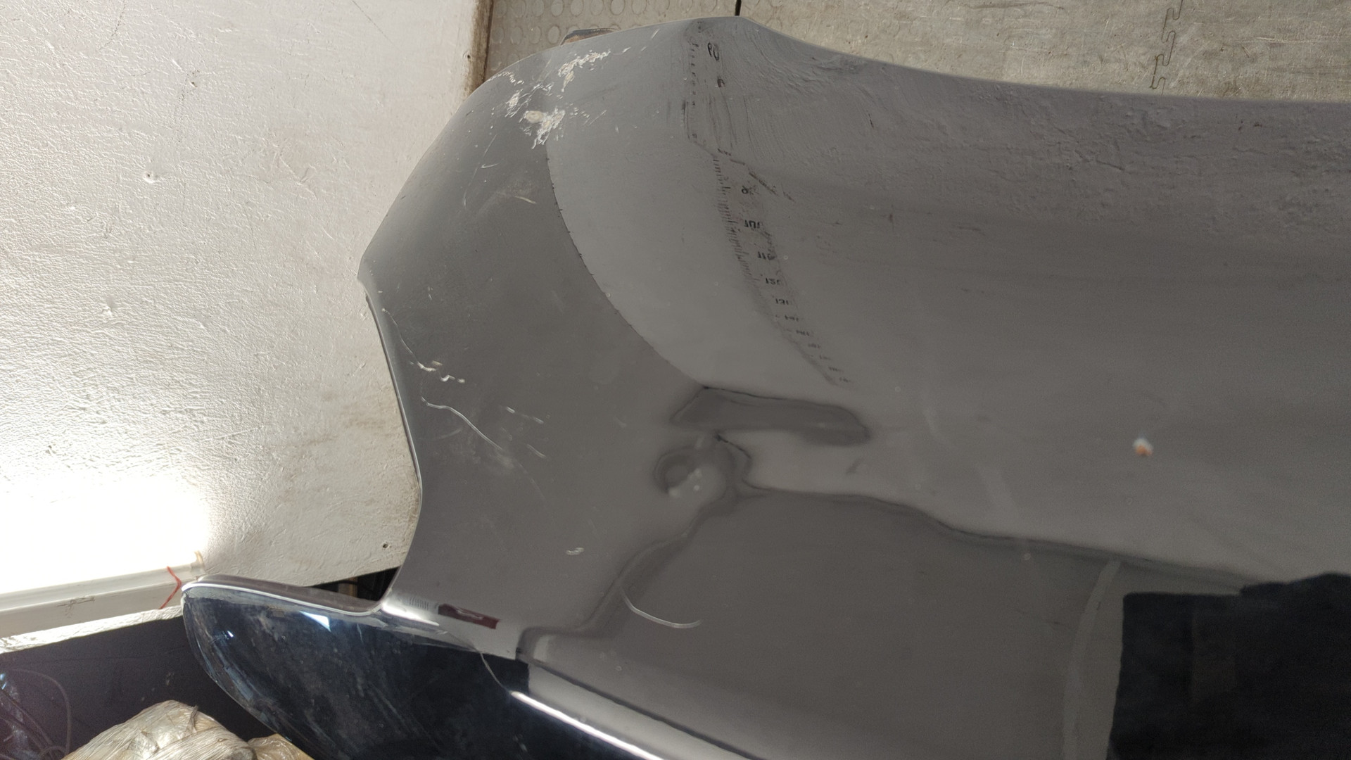 Крыло переднее правое