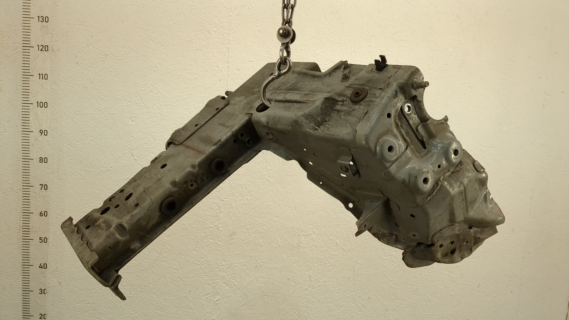 Лонжерон передний левый