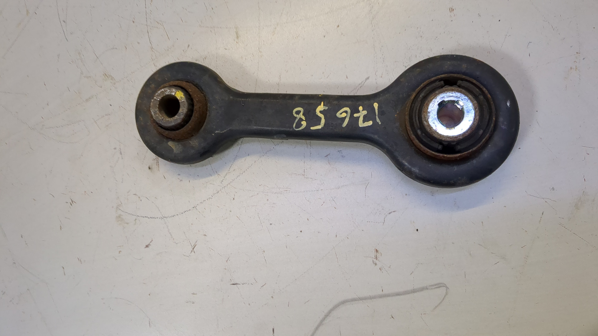 Рычаг задний