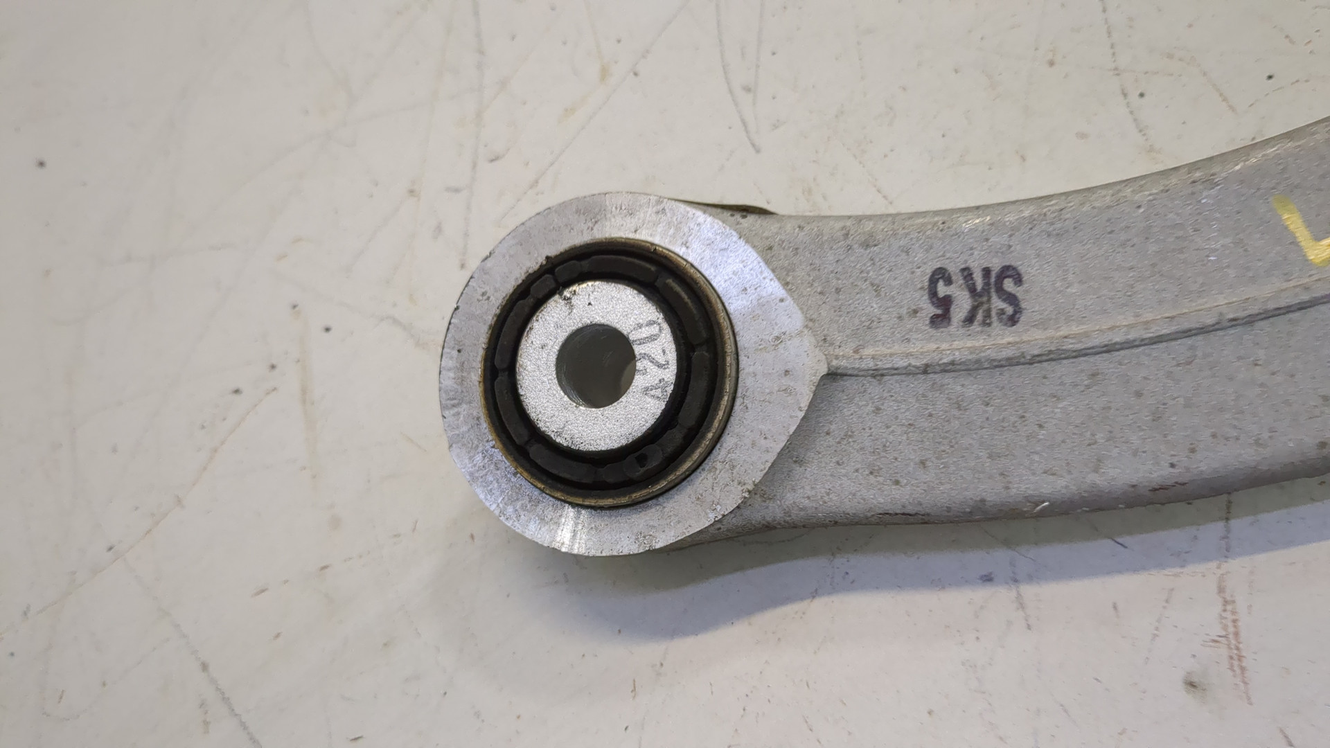 Рычаг задний