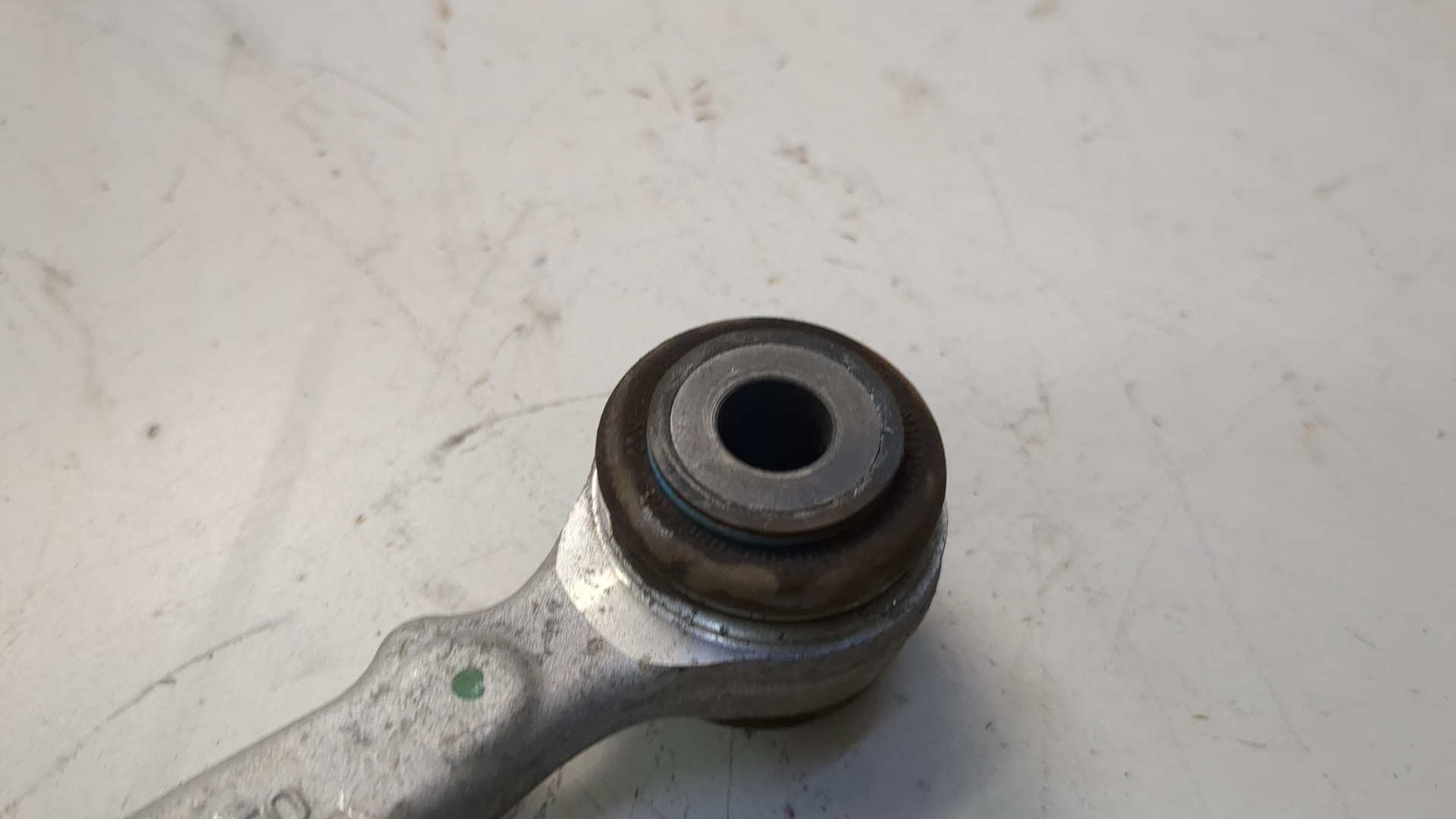 Рычаг задний