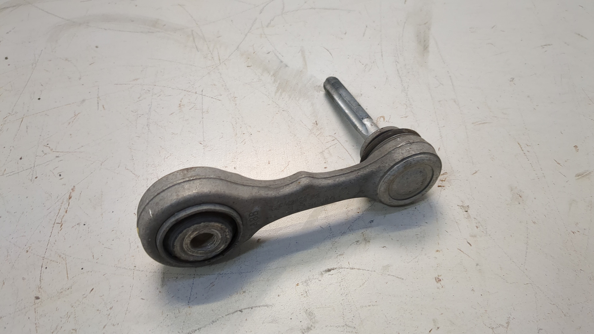 Рычаг задний