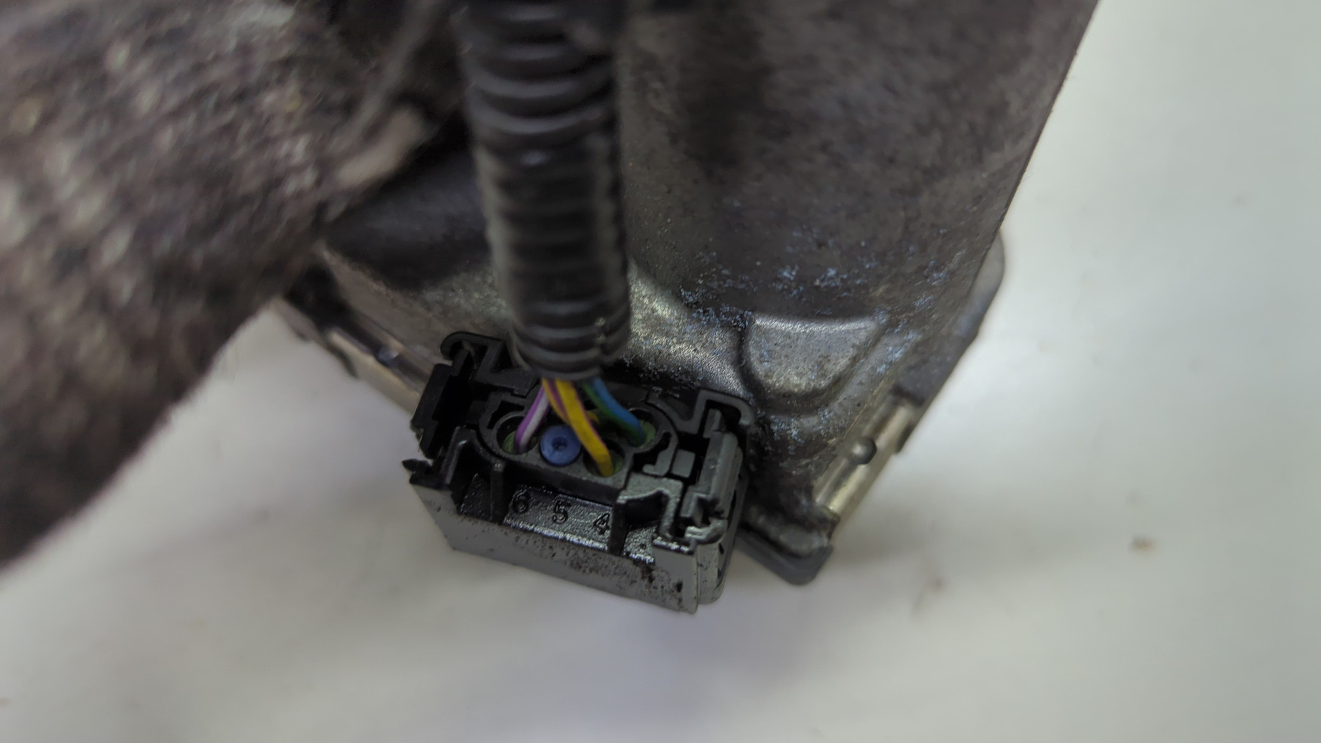 Заслонка дроссельная электрическая