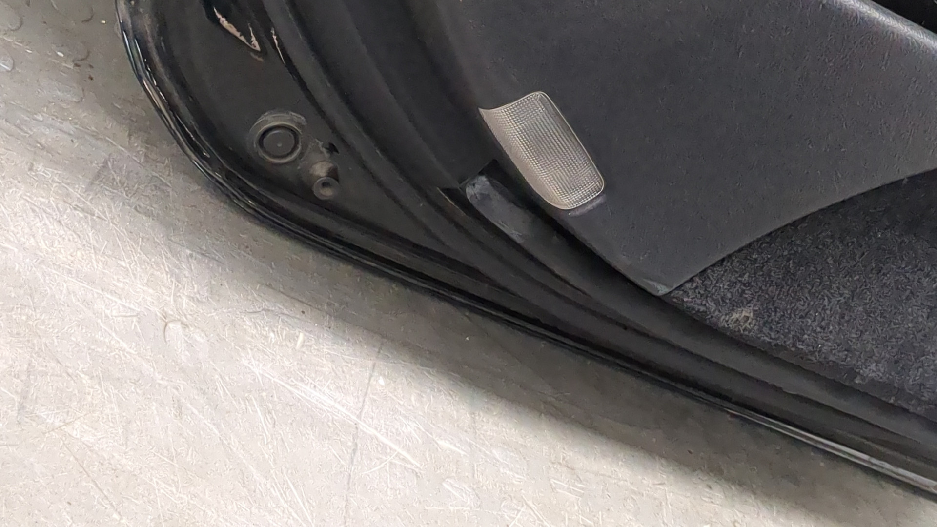 Дверь задняя левая