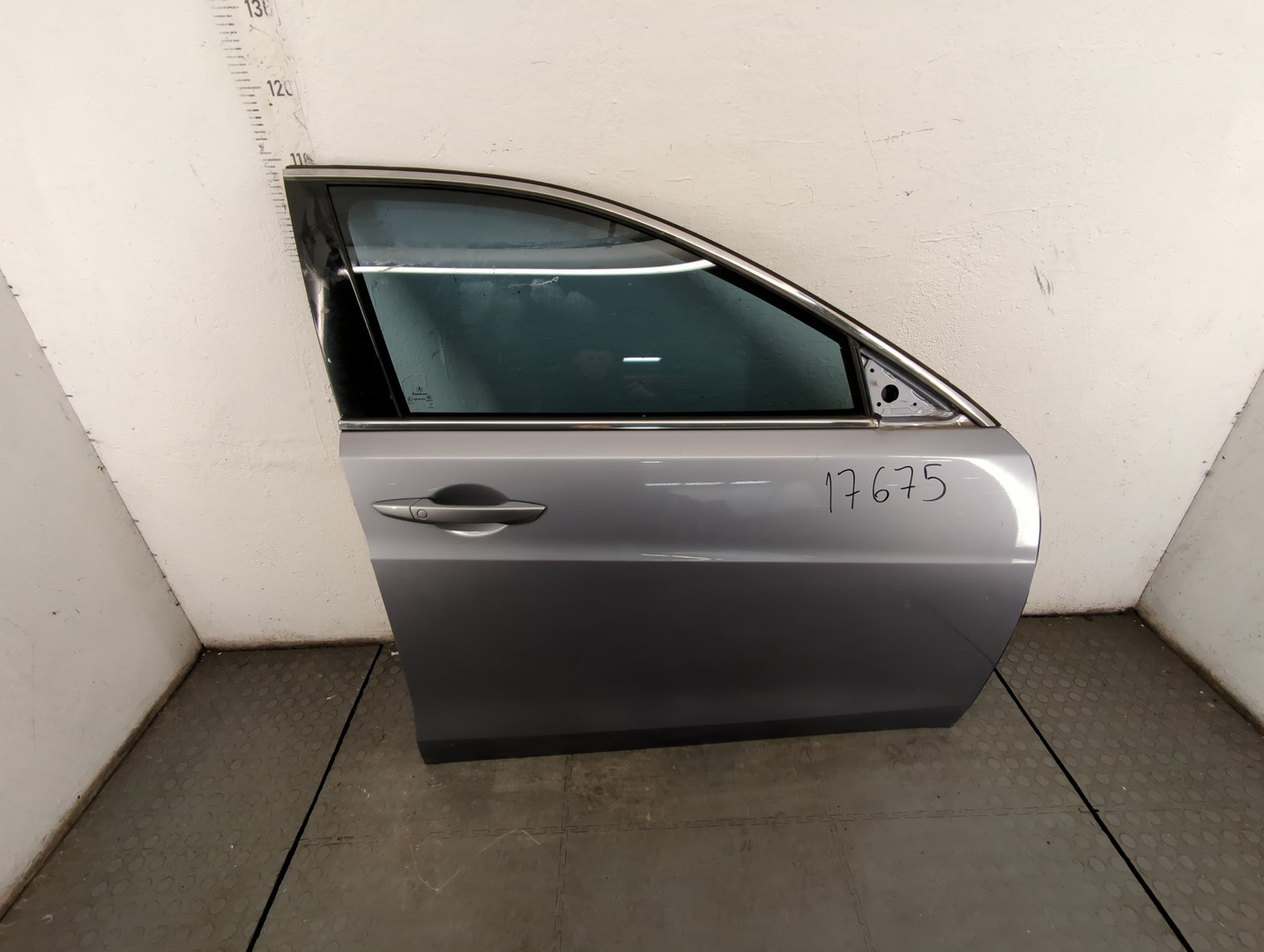 Дверь передняя правая