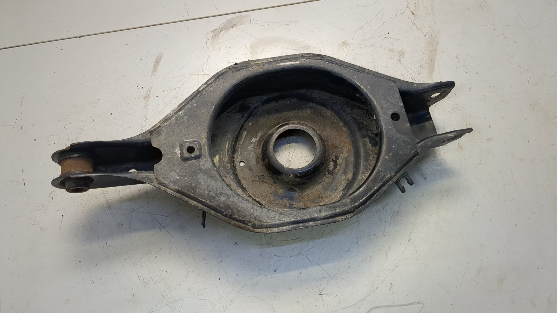 Рычаг задний