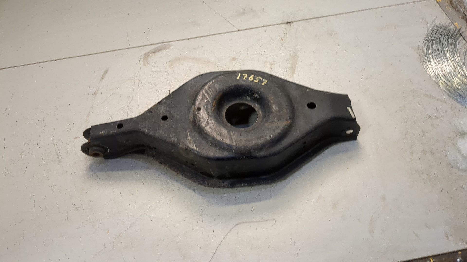 Рычаг задний