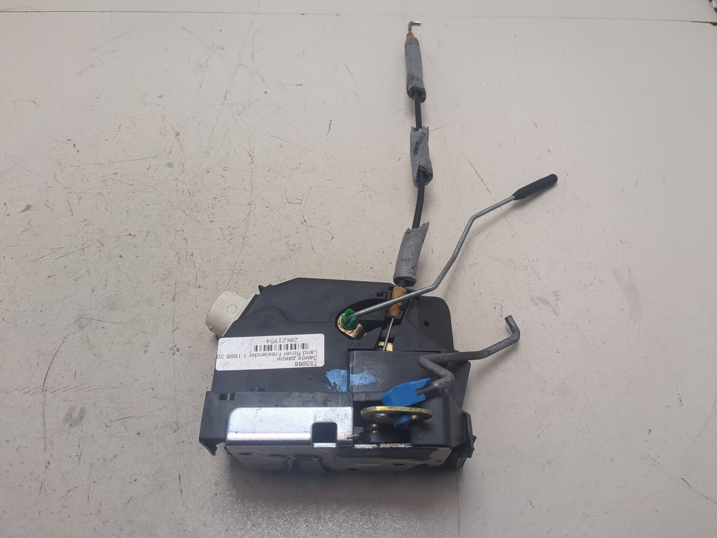 Замок двери передней левой