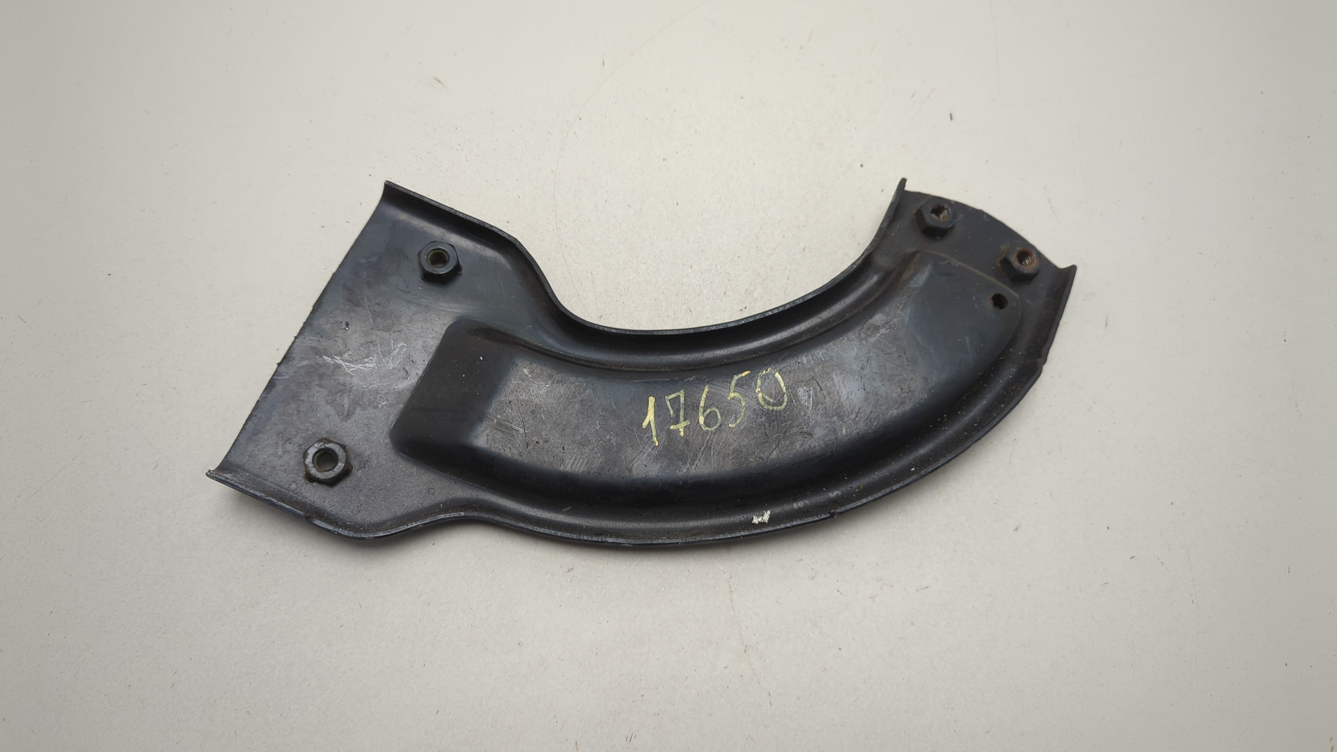 Кронштейн крепления крыла