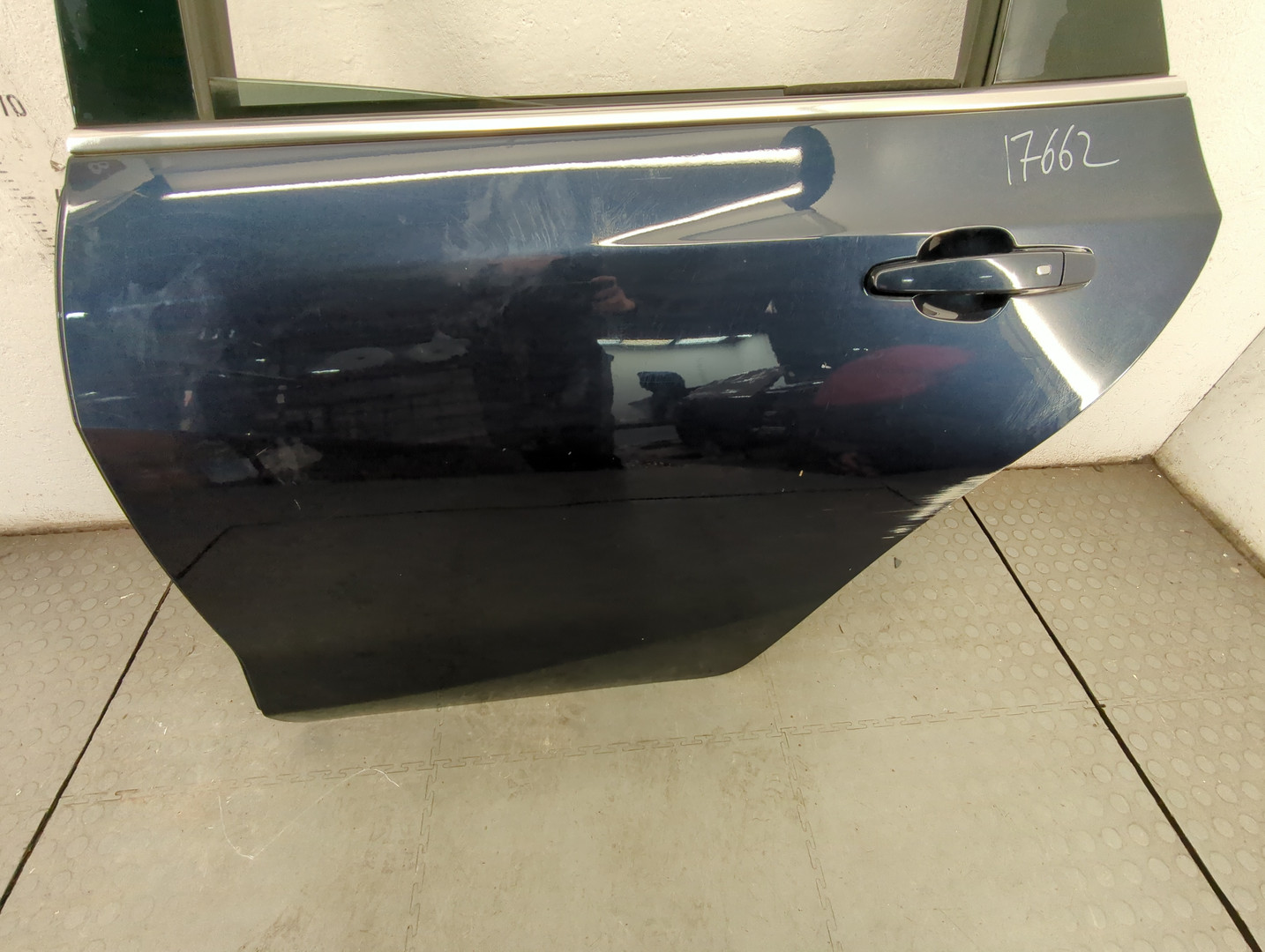 Дверь задняя левая