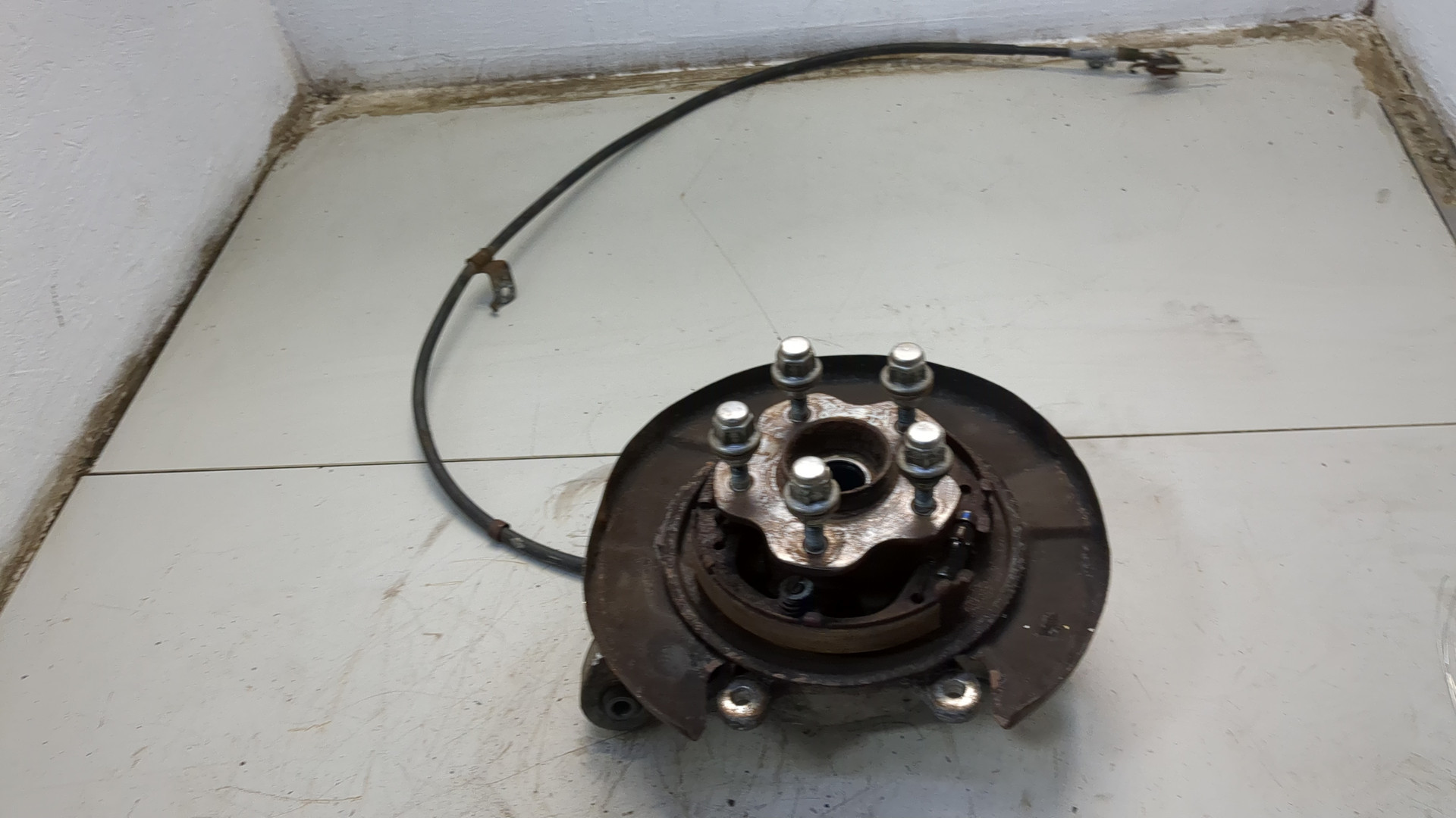 Кулак поворотный задний правый