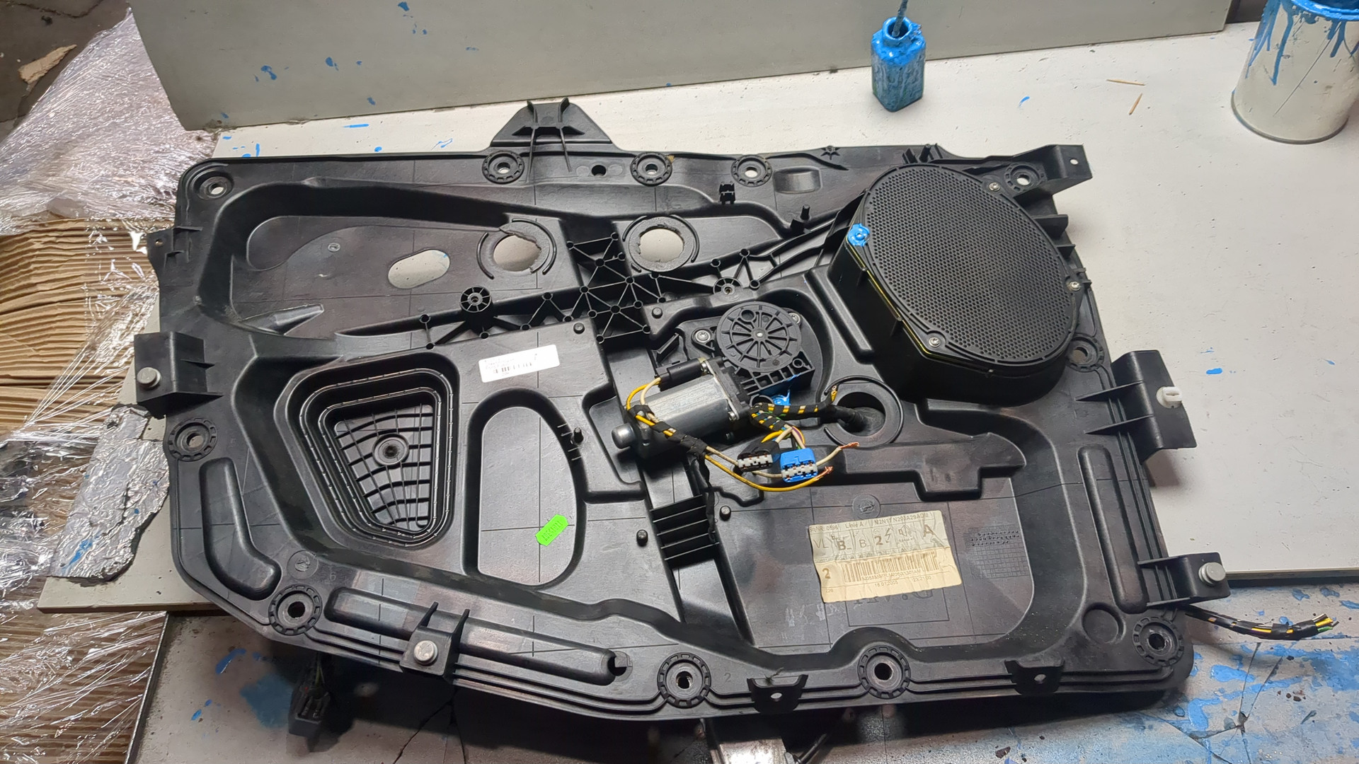 Стеклоподъемник электр. передний левый