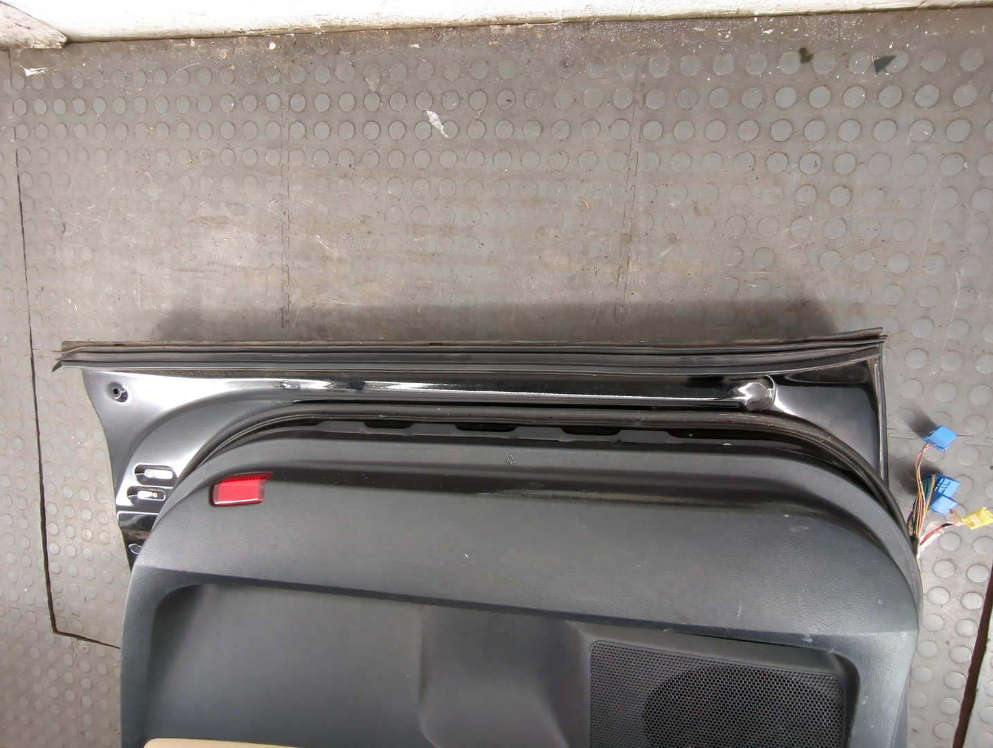 Дверь передняя правая