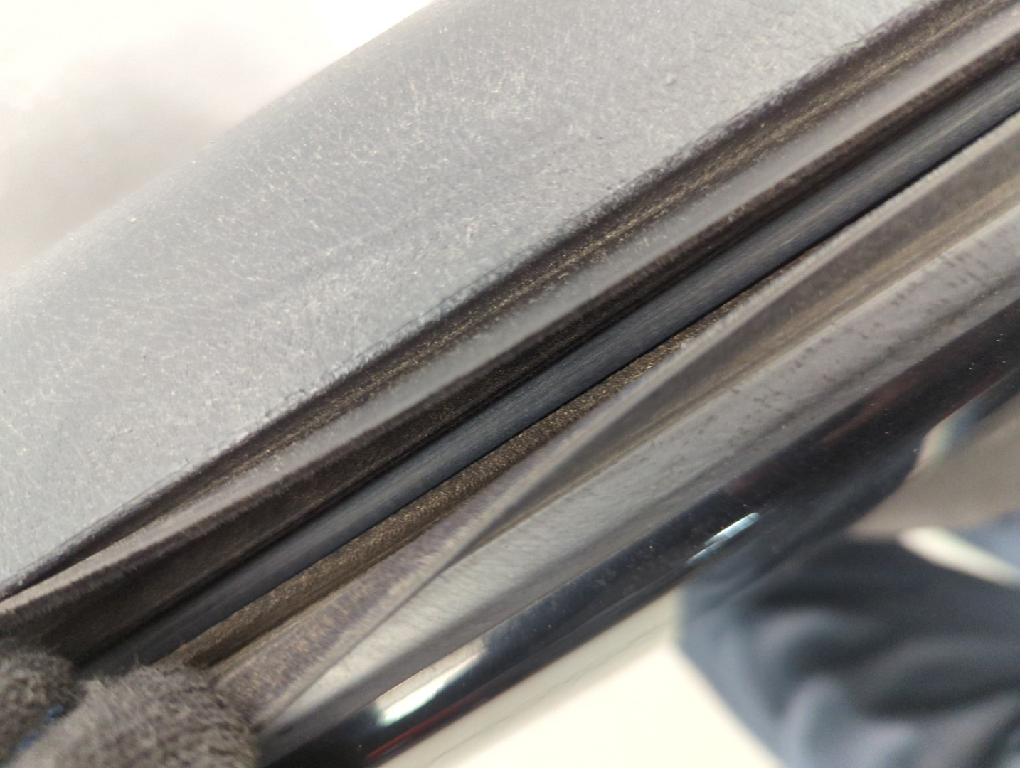 Дверь передняя левая