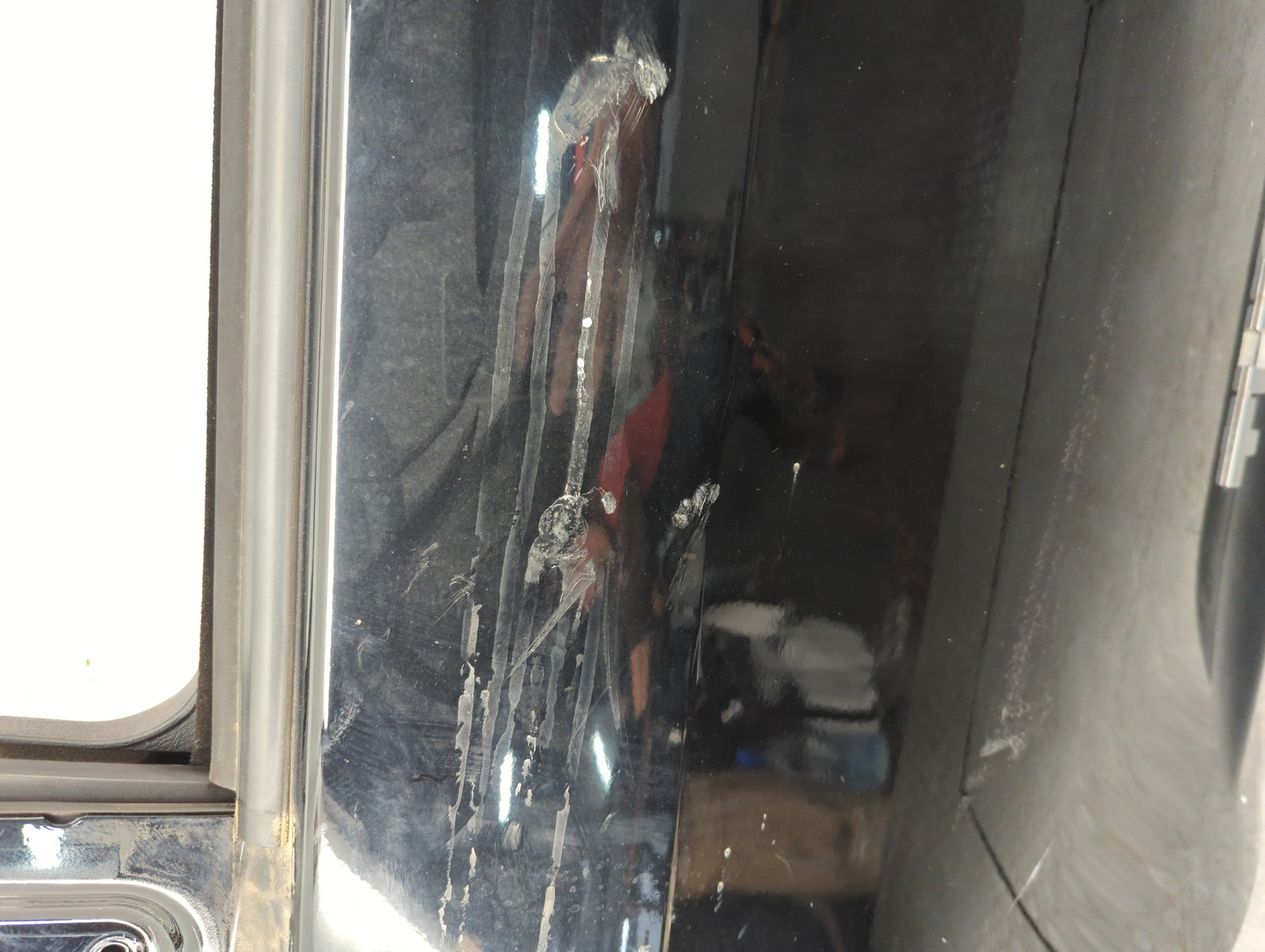 Дверь передняя левая