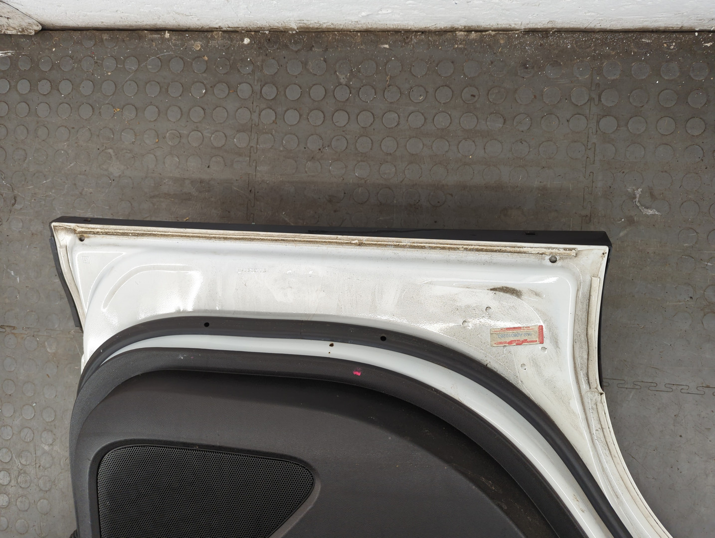 Дверь задняя левая