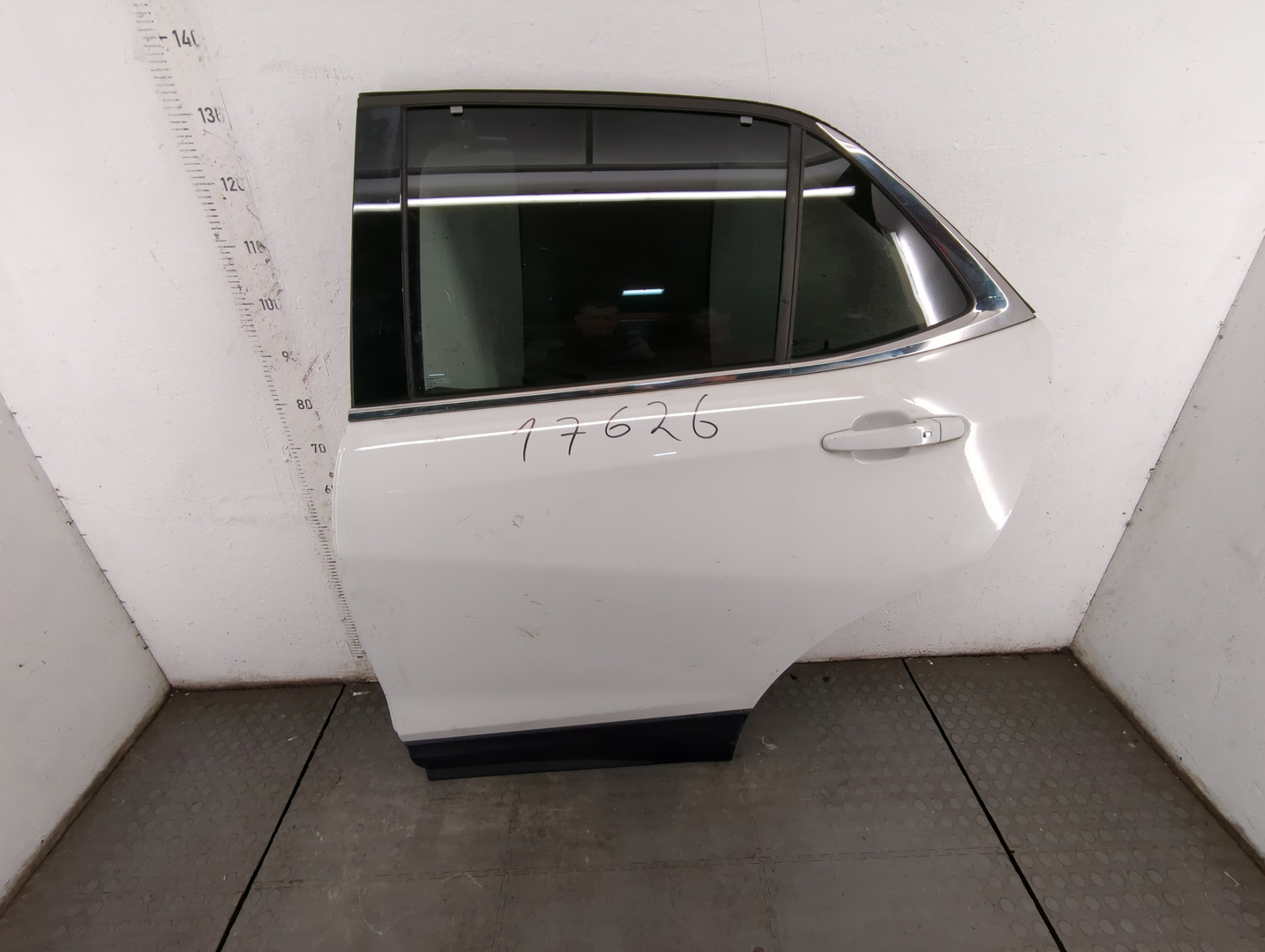 Дверь задняя левая