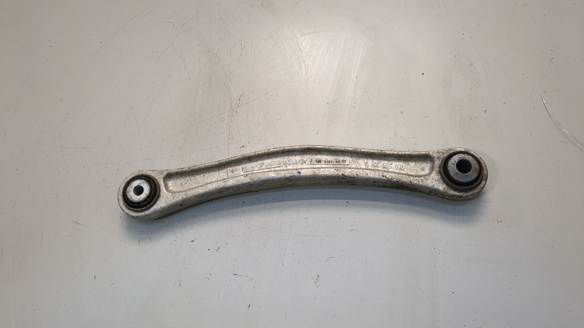 Рычаг задний