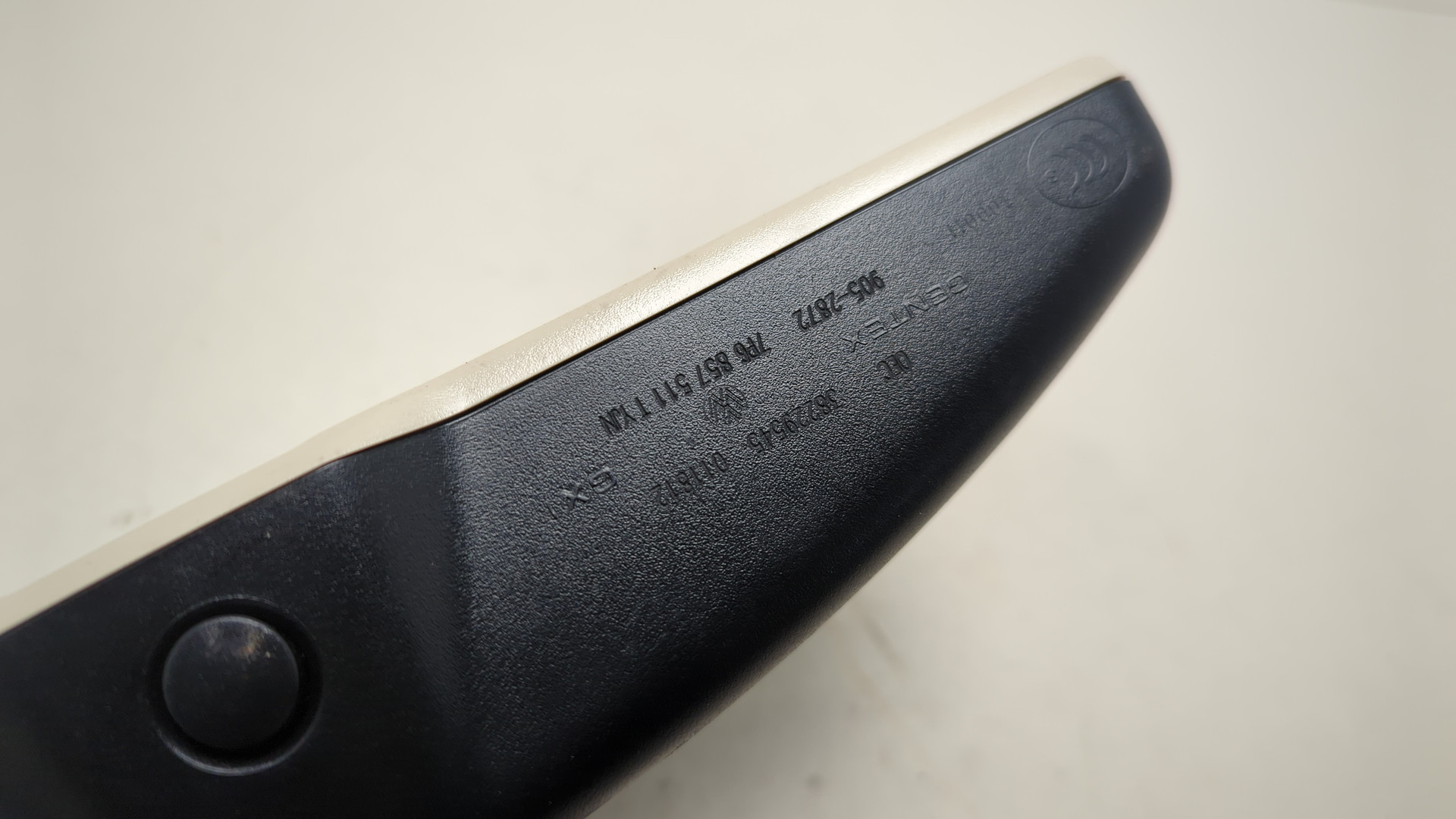 Зеркало заднего вида