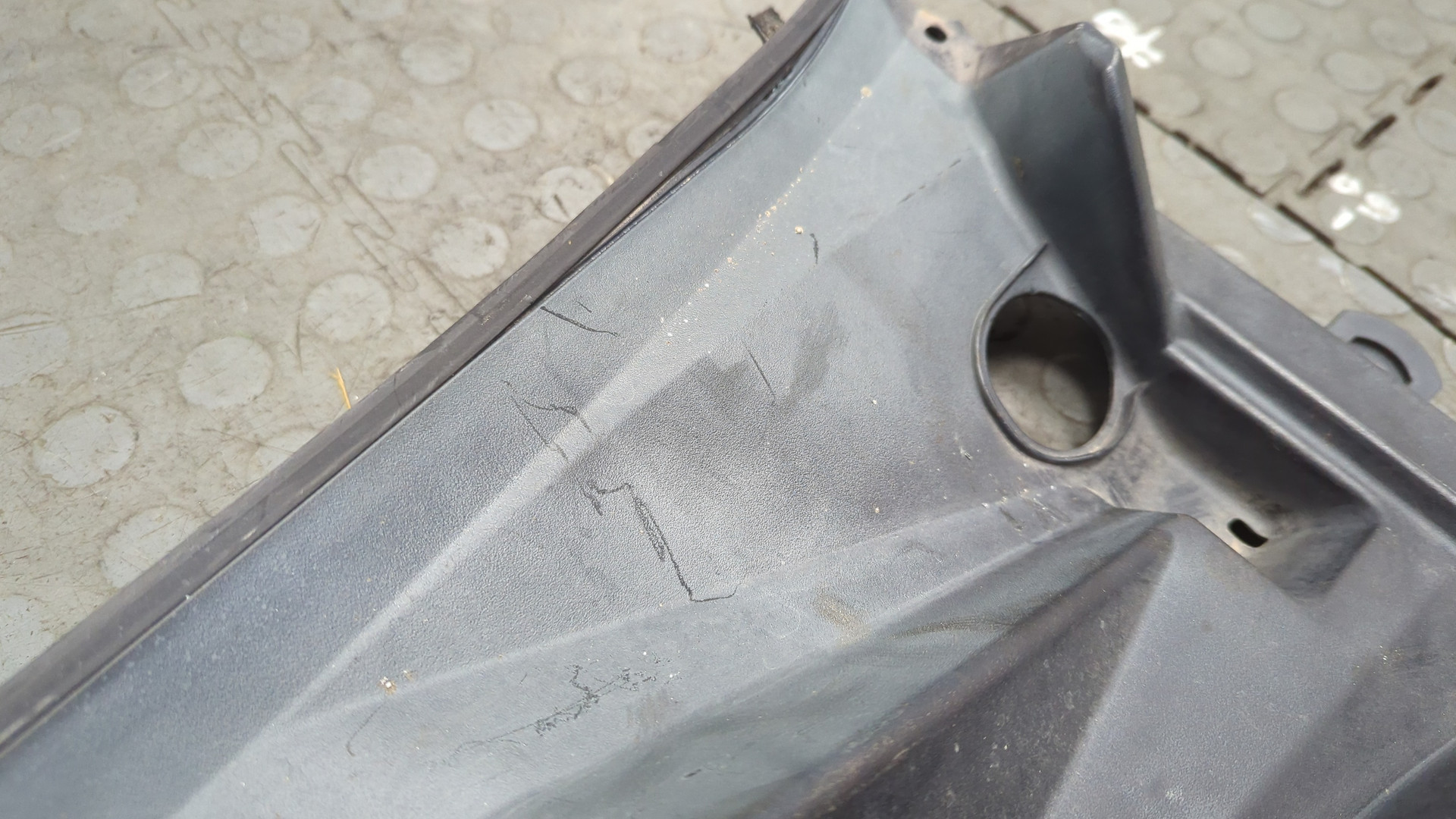 Решетка стеклоочистителей (Жабо)