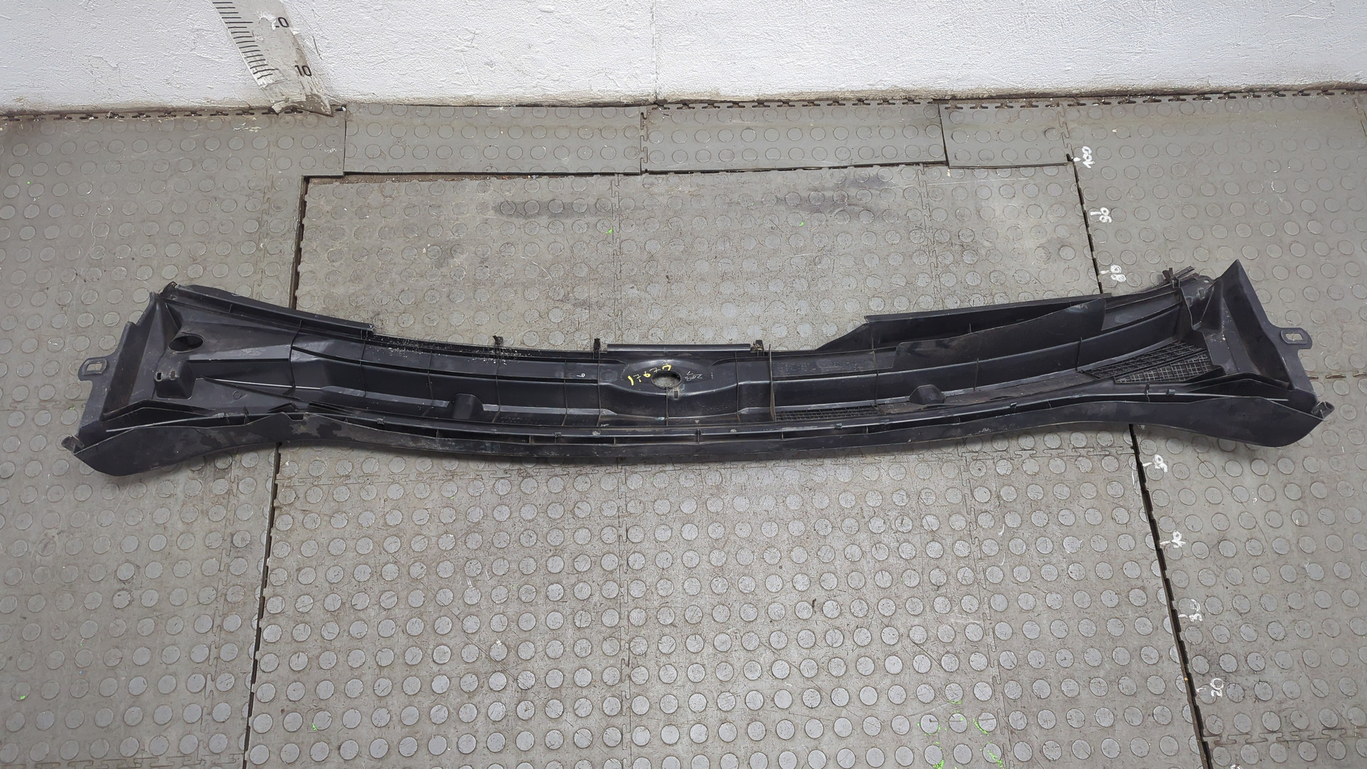 Решетка стеклоочистителей (Жабо)