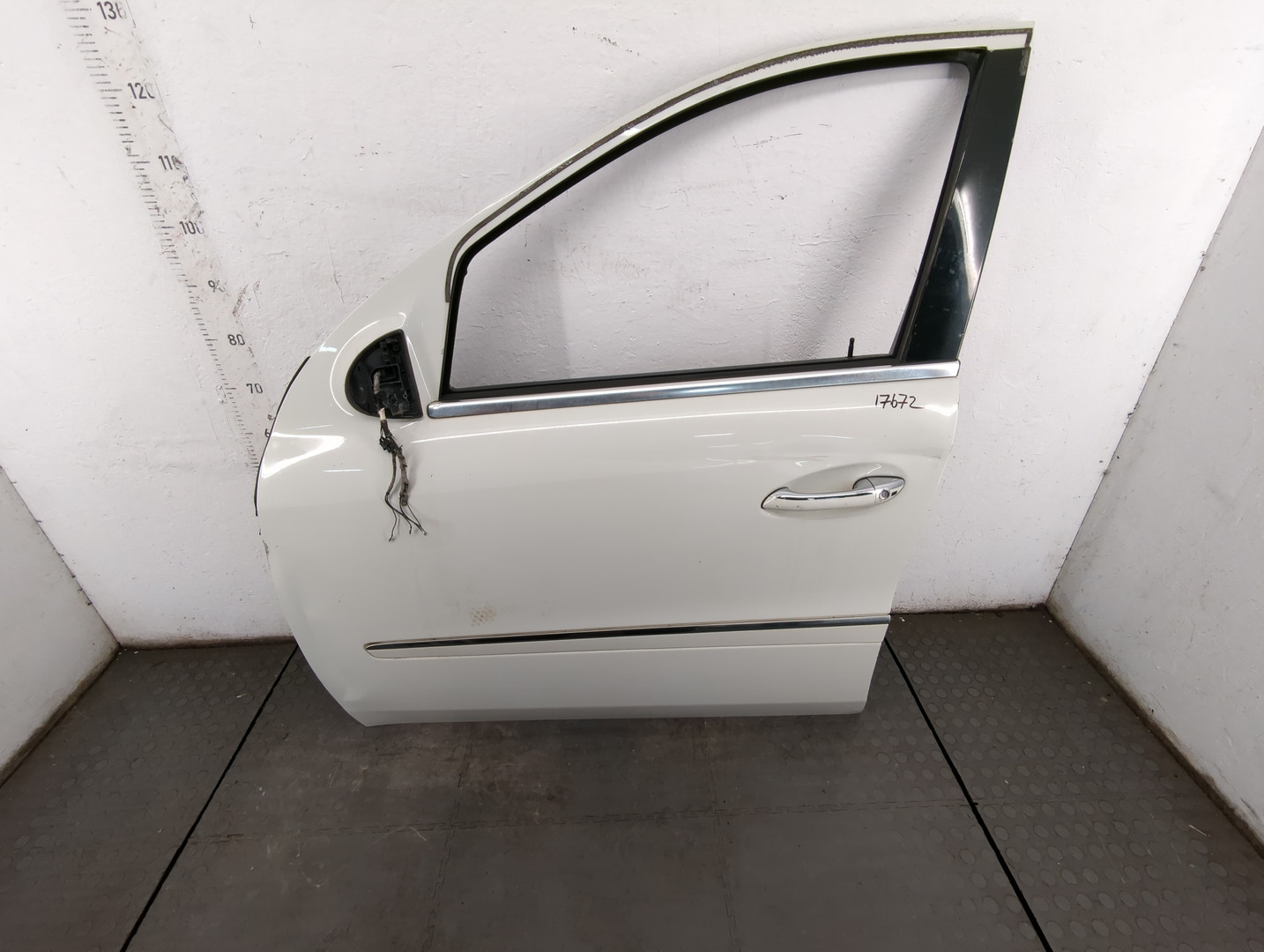 Дверь передняя левая