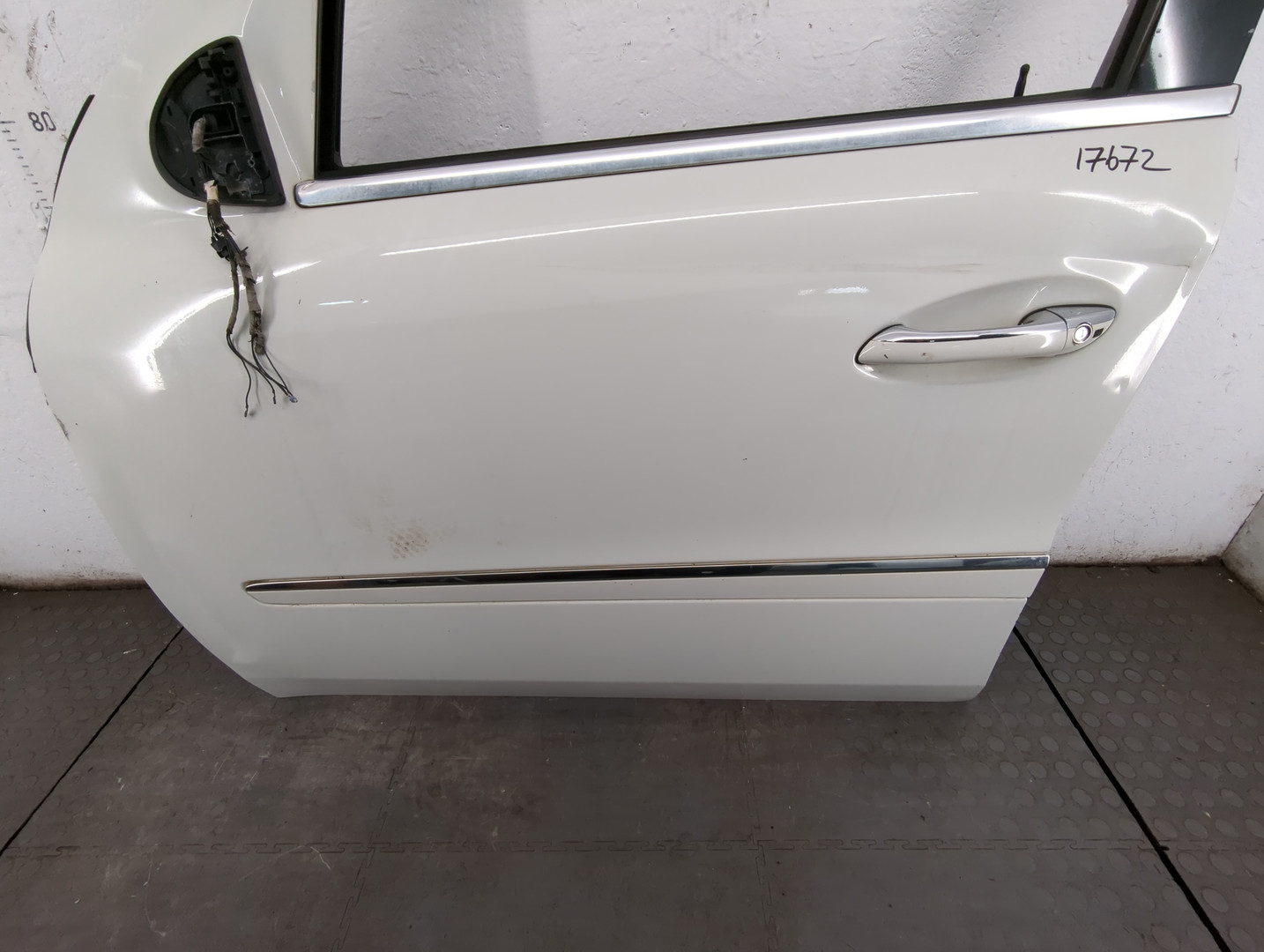 Дверь передняя левая