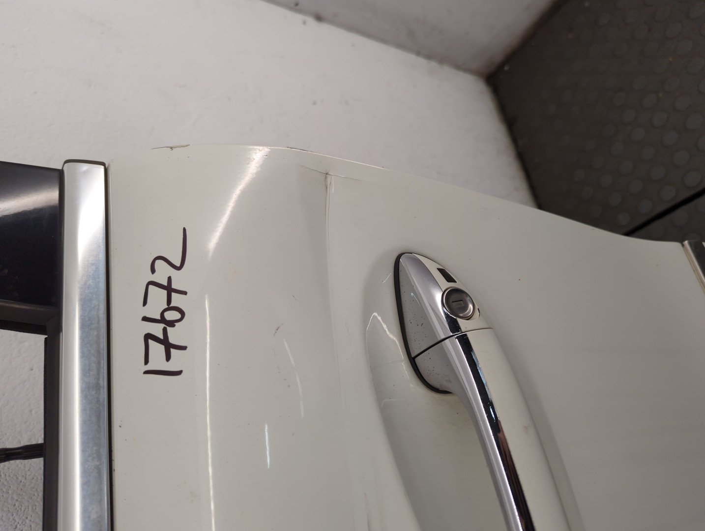 Дверь передняя левая