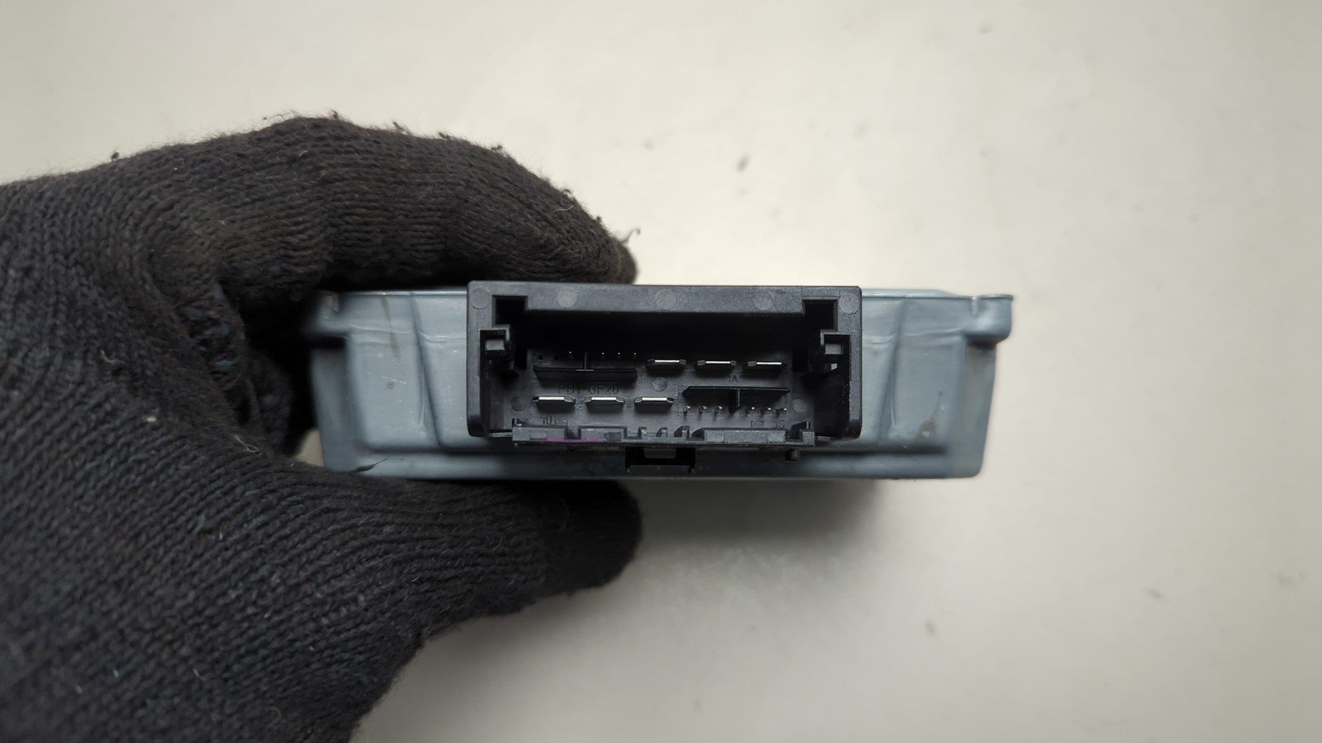 Преобразователь напряжения (адаптер)