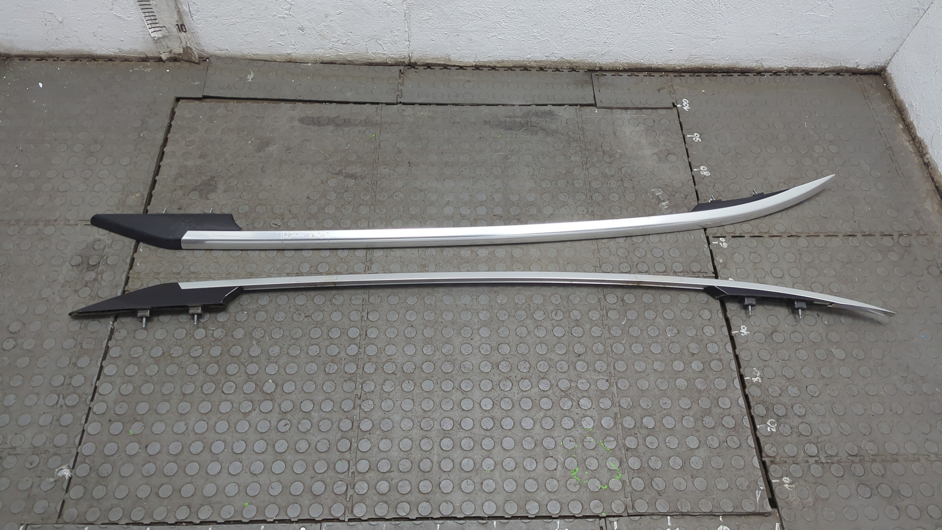 Рейлинги (релинг) к-кт (планки на крышу)