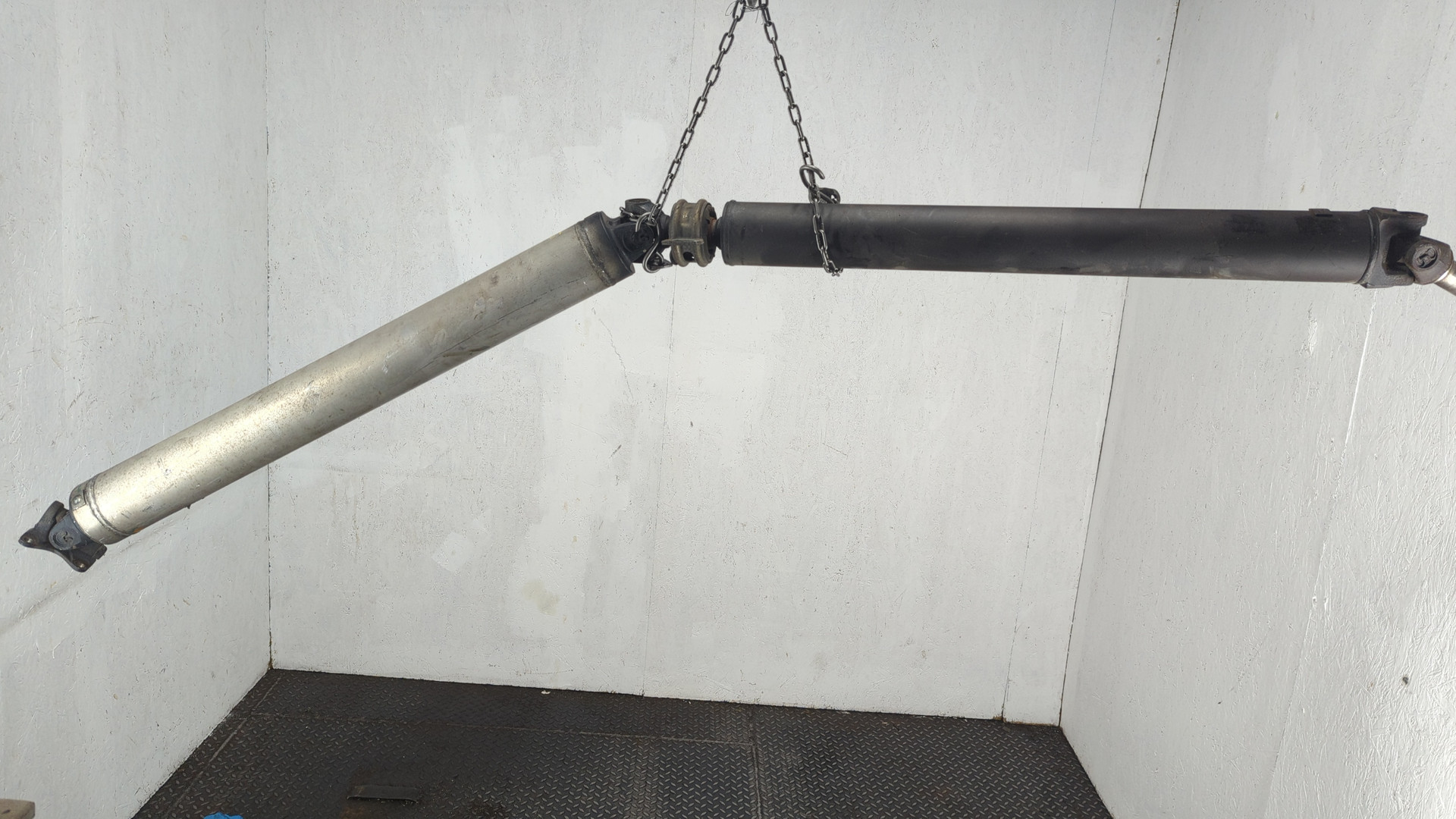 Вал карданный задний