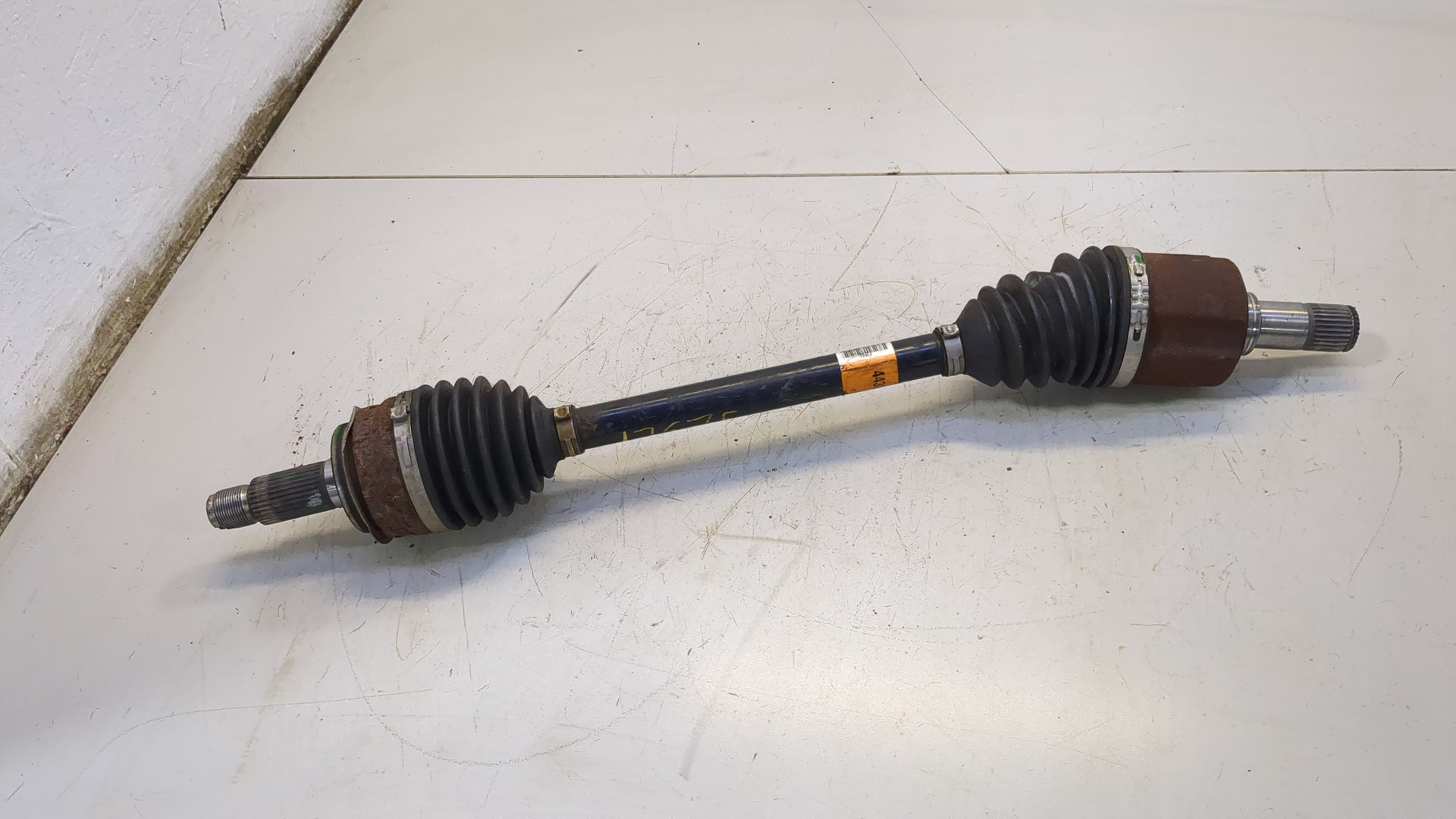 Полуось передняя левая