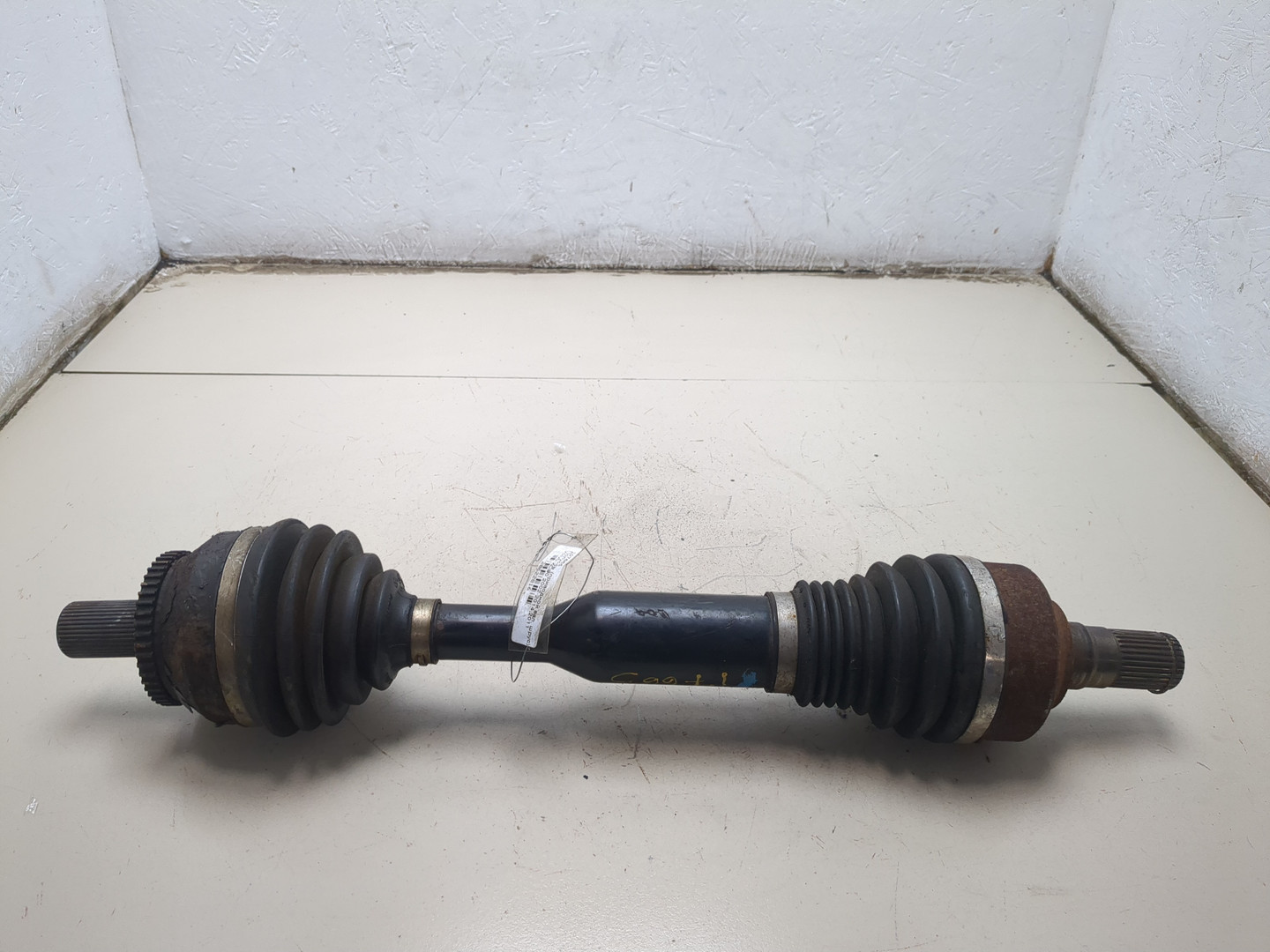 Полуось передняя левая