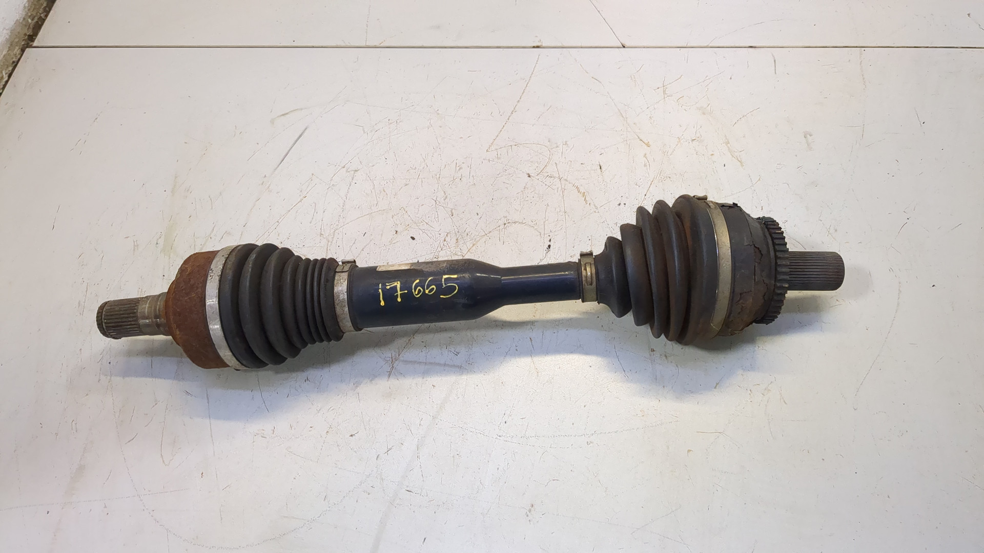 Полуось передняя левая