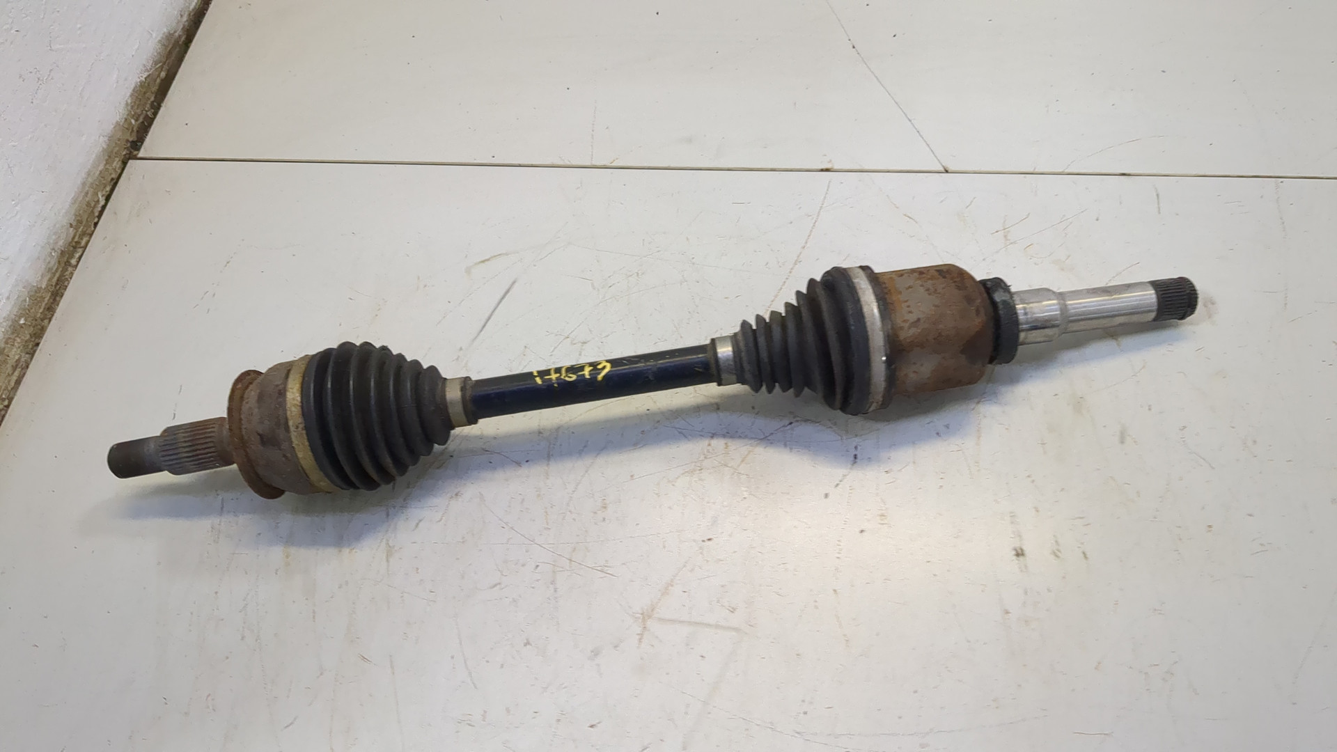 Полуось передняя левая