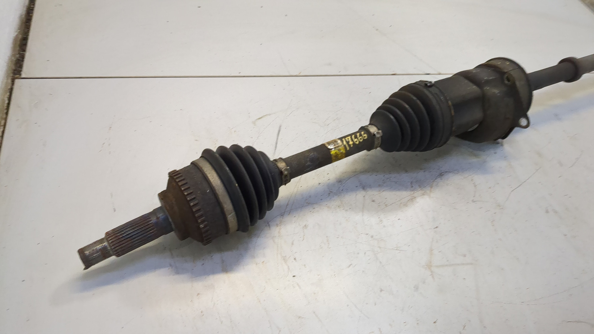 Полуось передняя правая