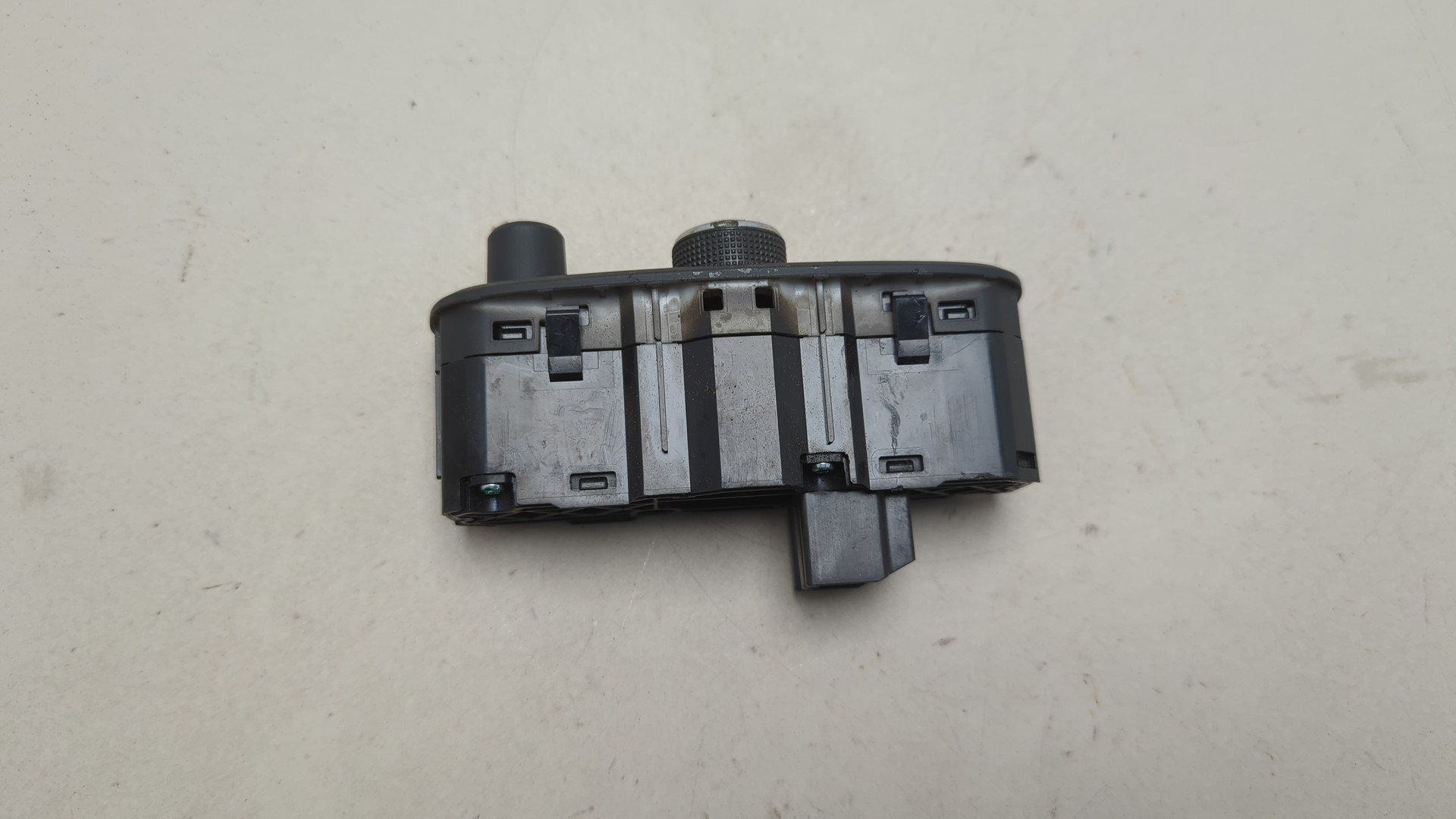 Переключатель света фар